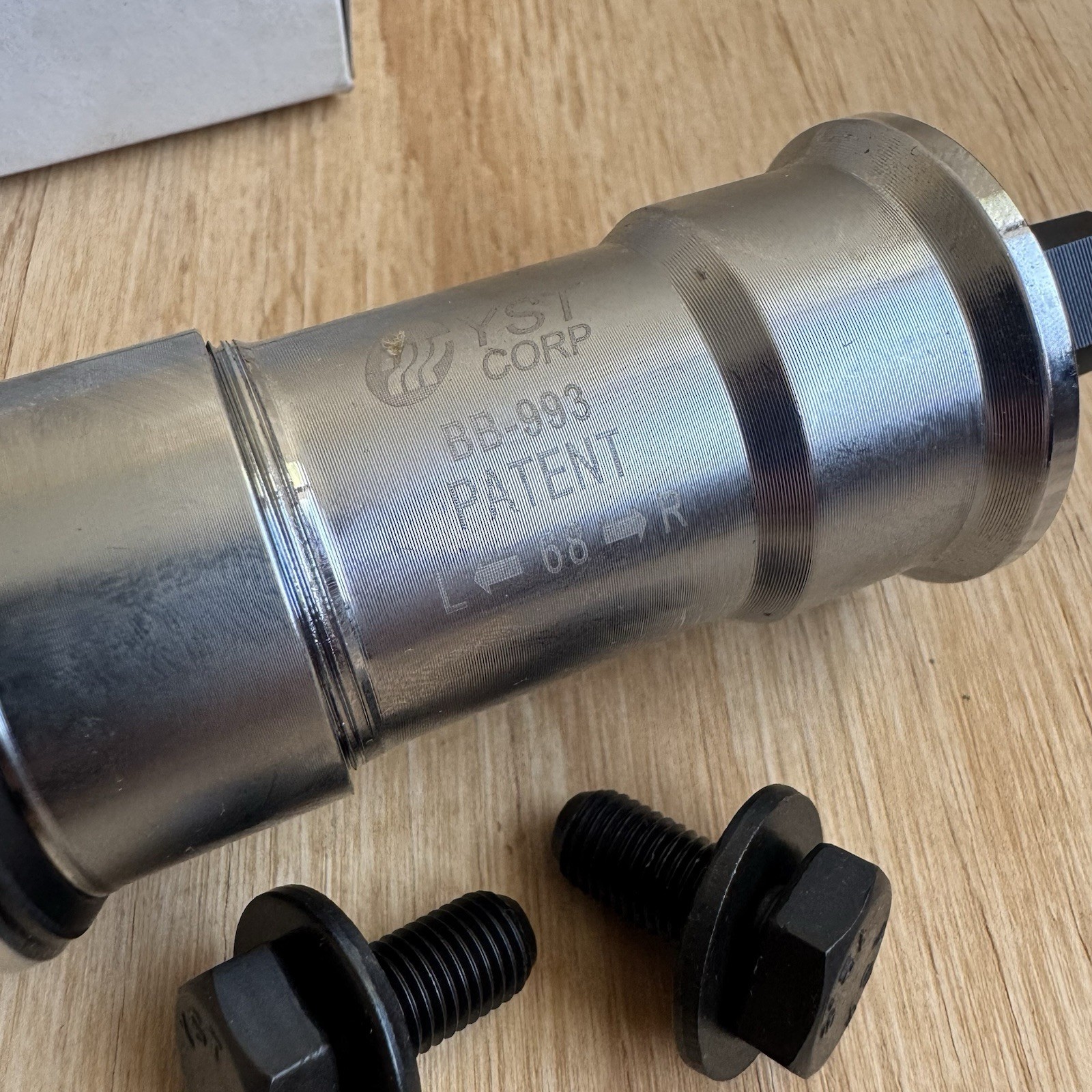 Sunlite BB-993 BOTTOM BRACKET Threadless Square 68 x 113 Cartridge Repair