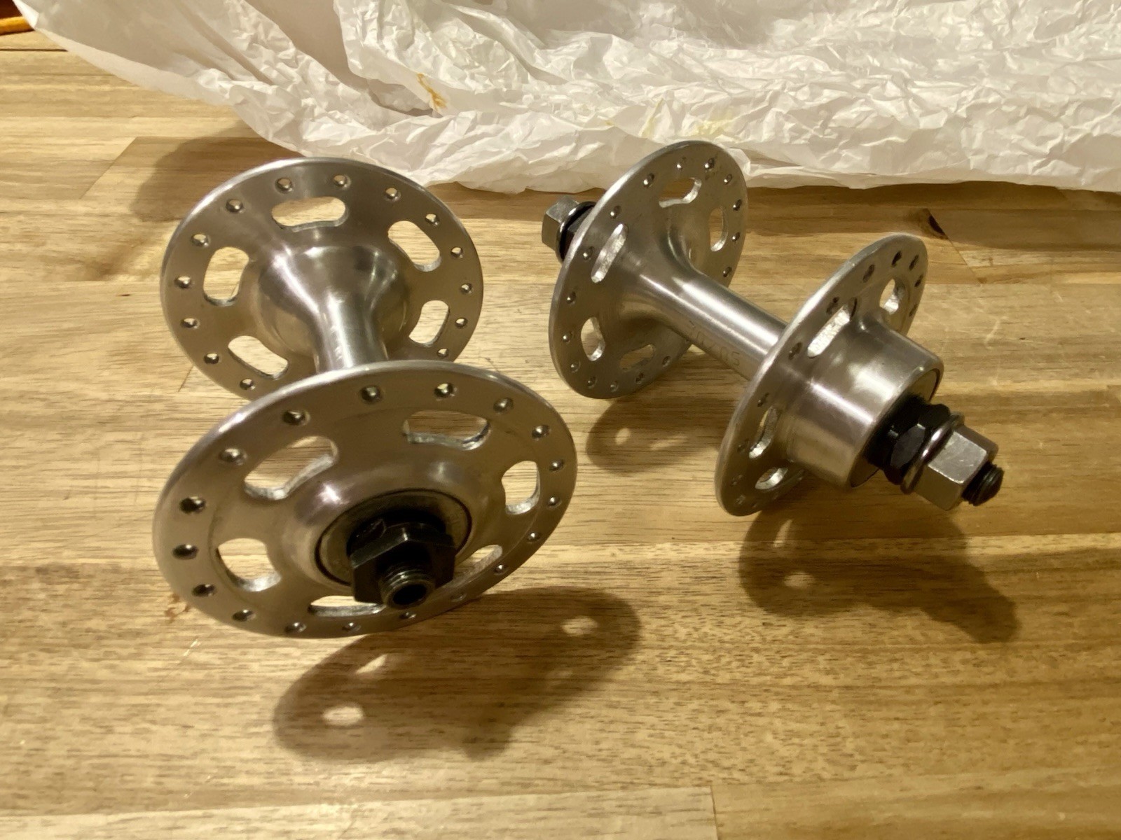 SUZUE FRONT HUB HIGH-FLANGE 36-HOLE 100 MM SPACING, QR