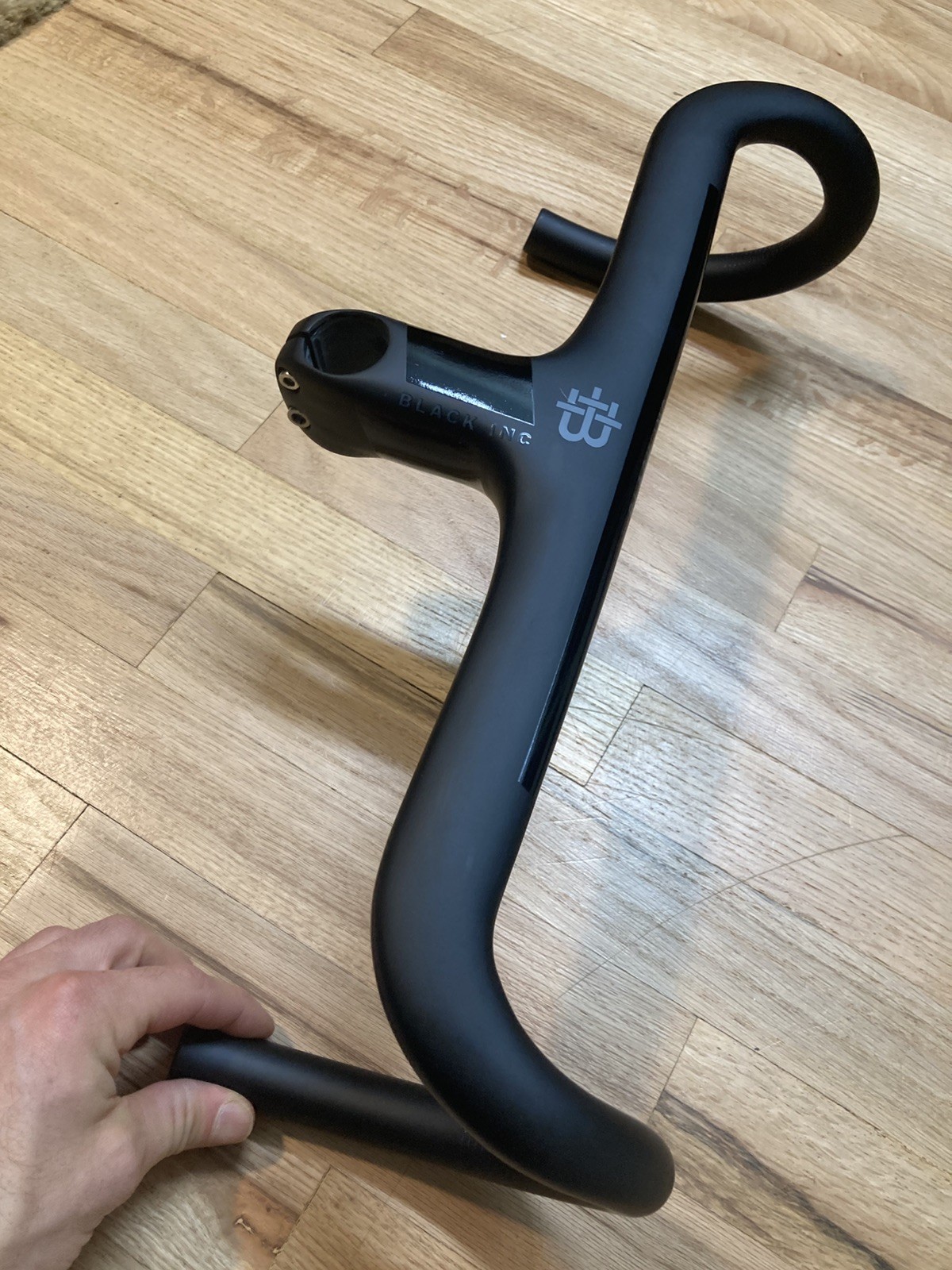Black Inc integrated handlebar 90 mm x 42 cm road gravel bike carbon barstem