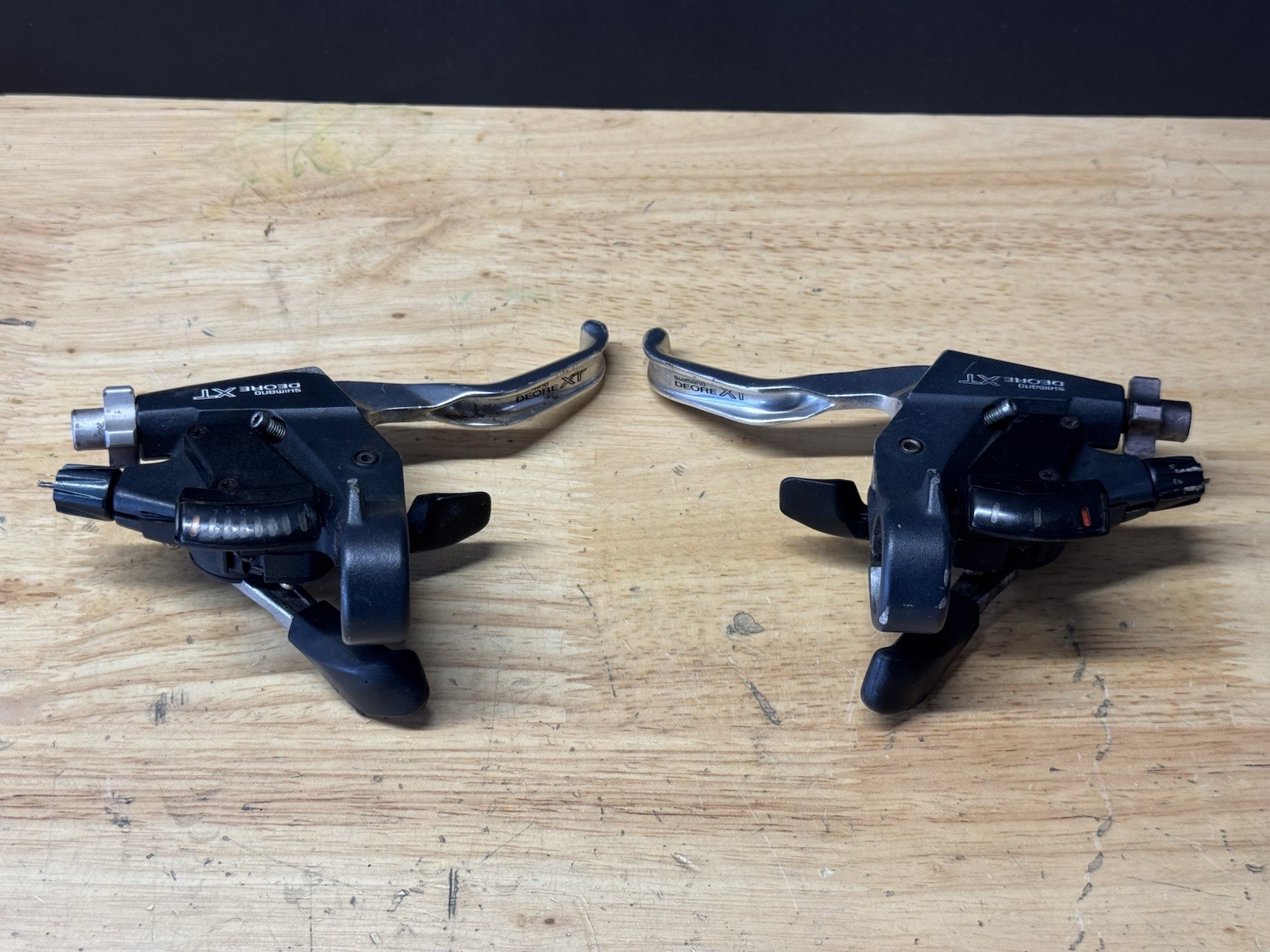 Shimano Deore XT ST-M739 3×8 Speed Rapidfire Shifter Brake Lever Set V-Brake