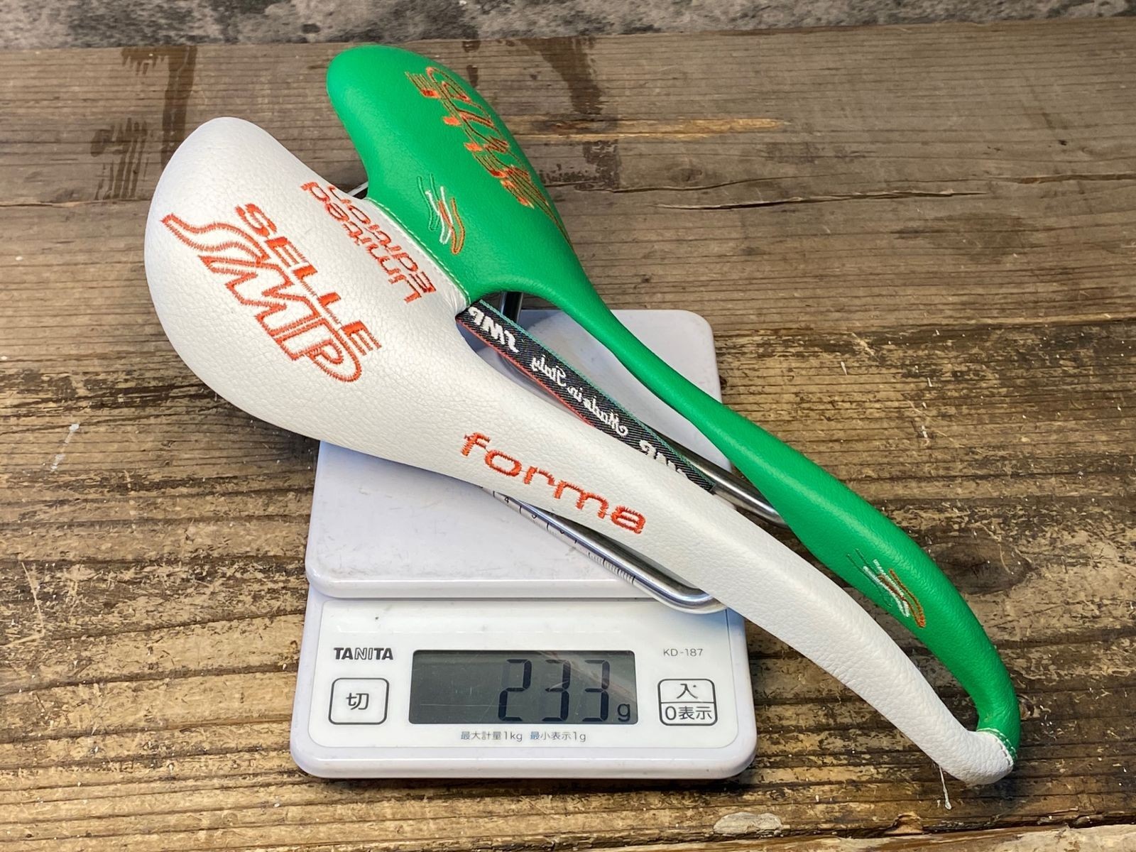 JA508 SELLE SMP forma Limited Edition Saddle White Green inox tube rail