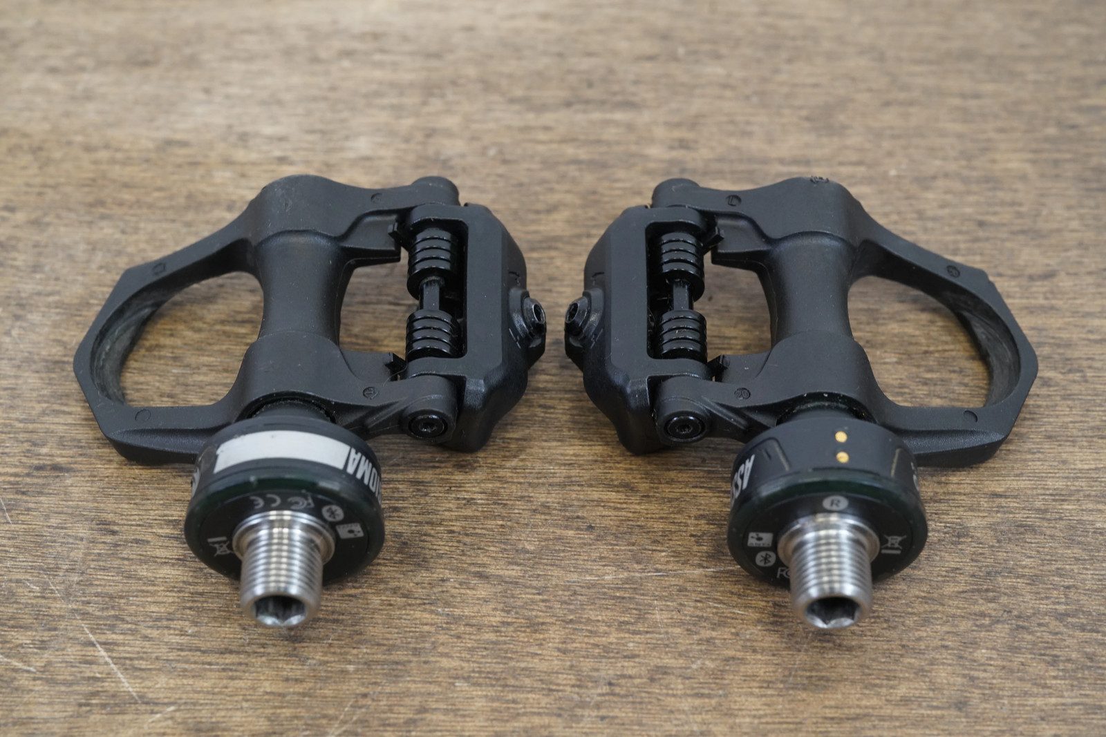 Favero Assioma Duo Dual Power Meter Road Pedals Charger 302g