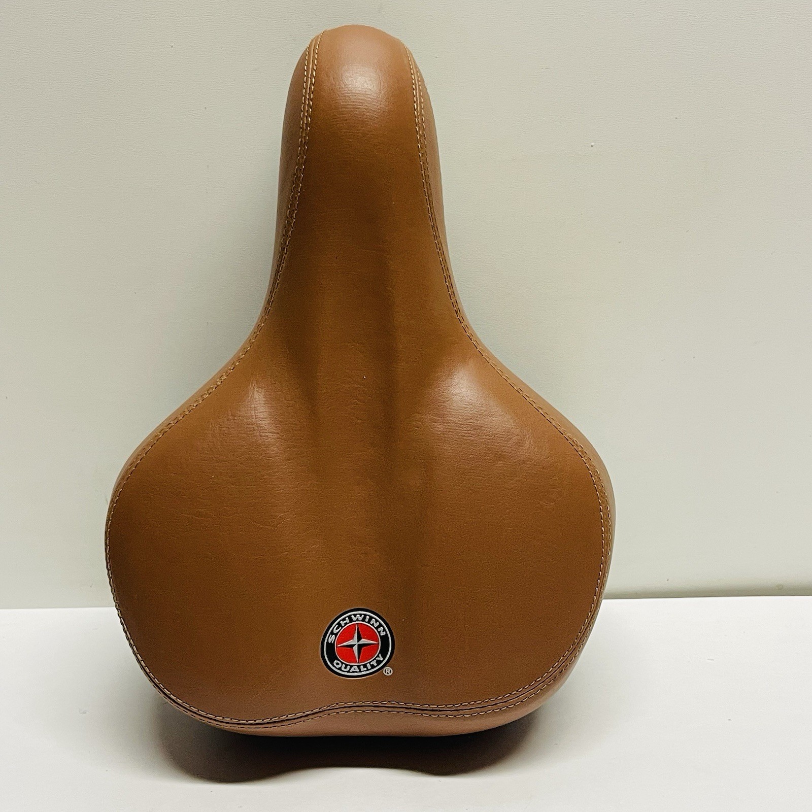 SCHWINN Comfort Cruiser Style Unisex Women’s Saddle Seat Brown
