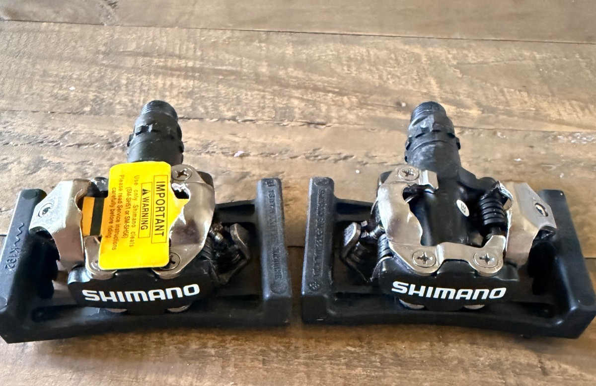 Shimano PD-M324 SPD Clipless Platform Bike Pedals Pair w Reflectors NEW