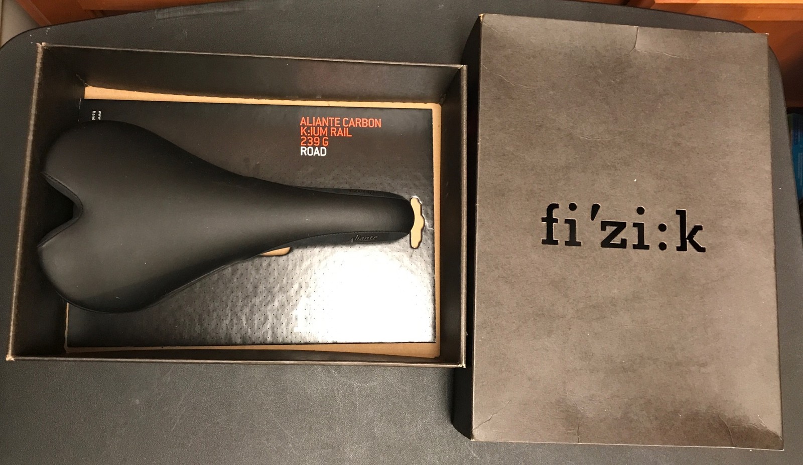 NEW Fizik Aliante Carbon K:ium Rail 239 G Road Black Saddle