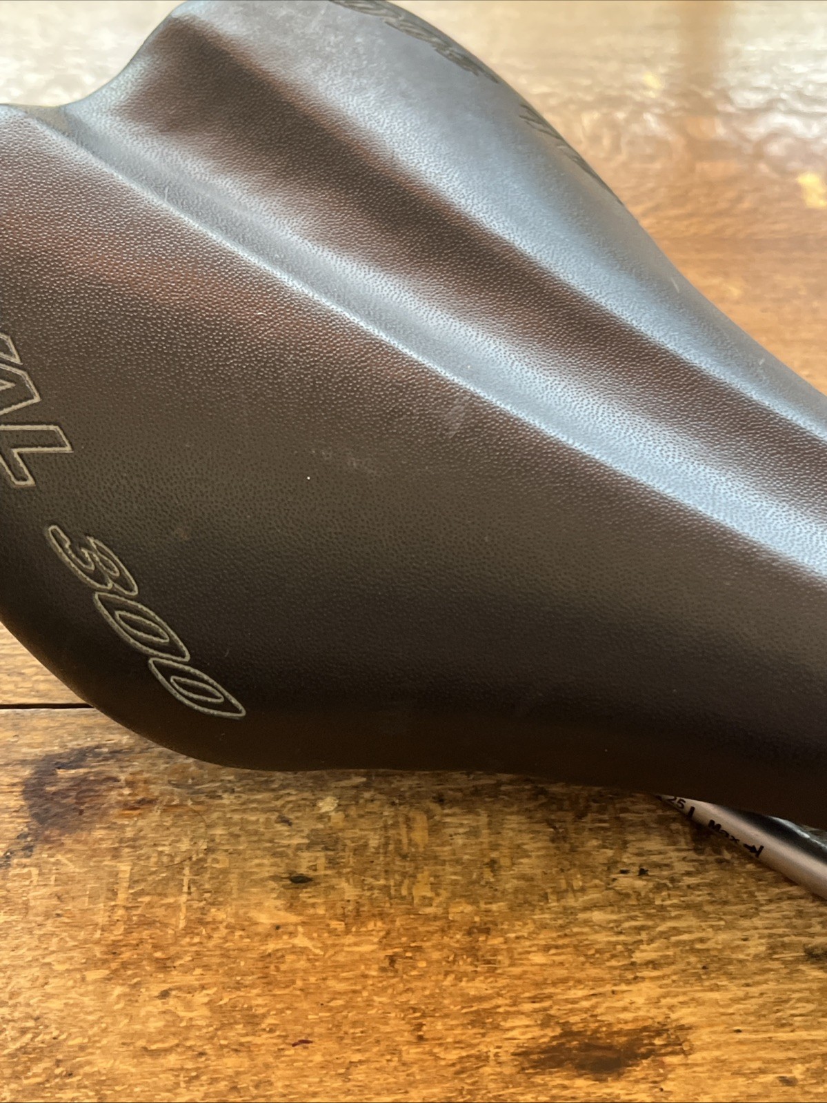 Vintage Oval Concepts 300 Saddle 282 mm Length 138 Width Road Hybrid