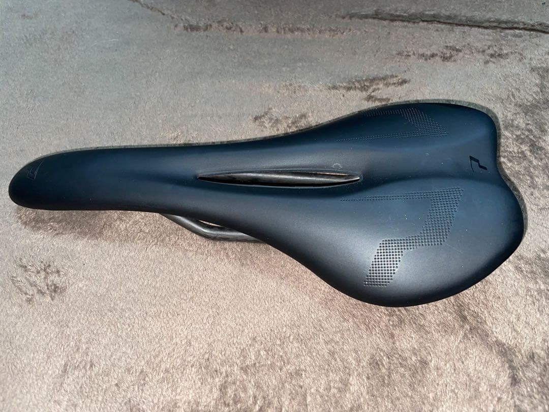 PRIME Primavera lightweight carbon saddle
