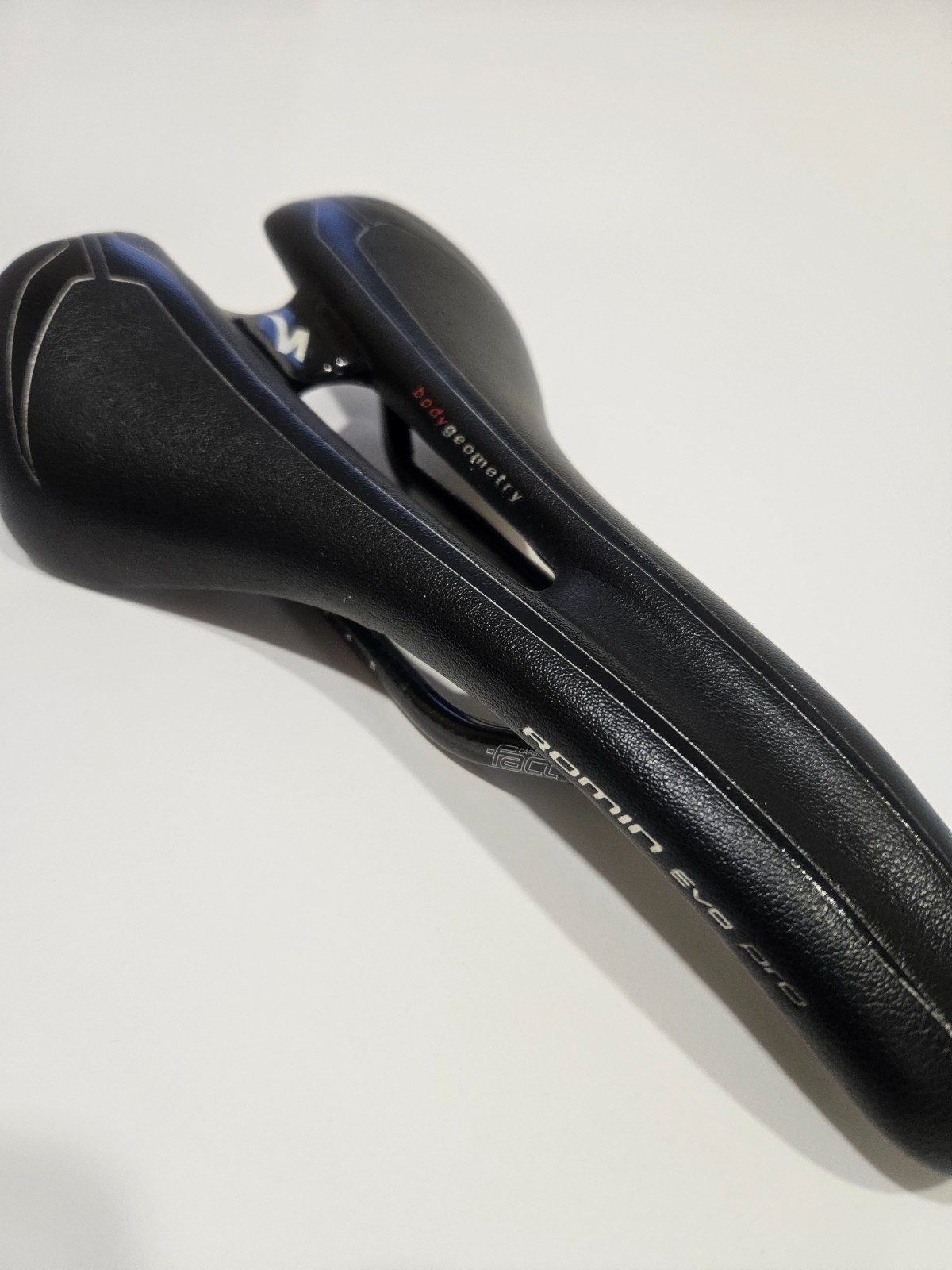 Specialized 155mm Romin Evo Pro with carbon rails