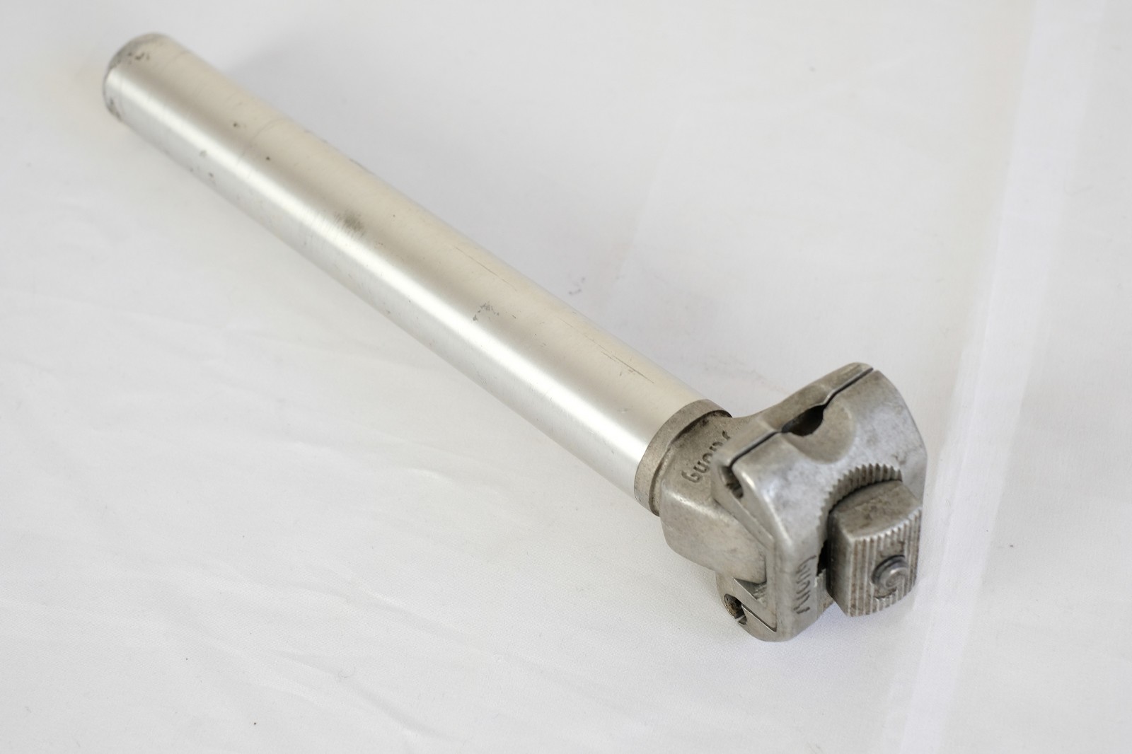 Vintage Strong 27.2 x 230 mm Seatpost