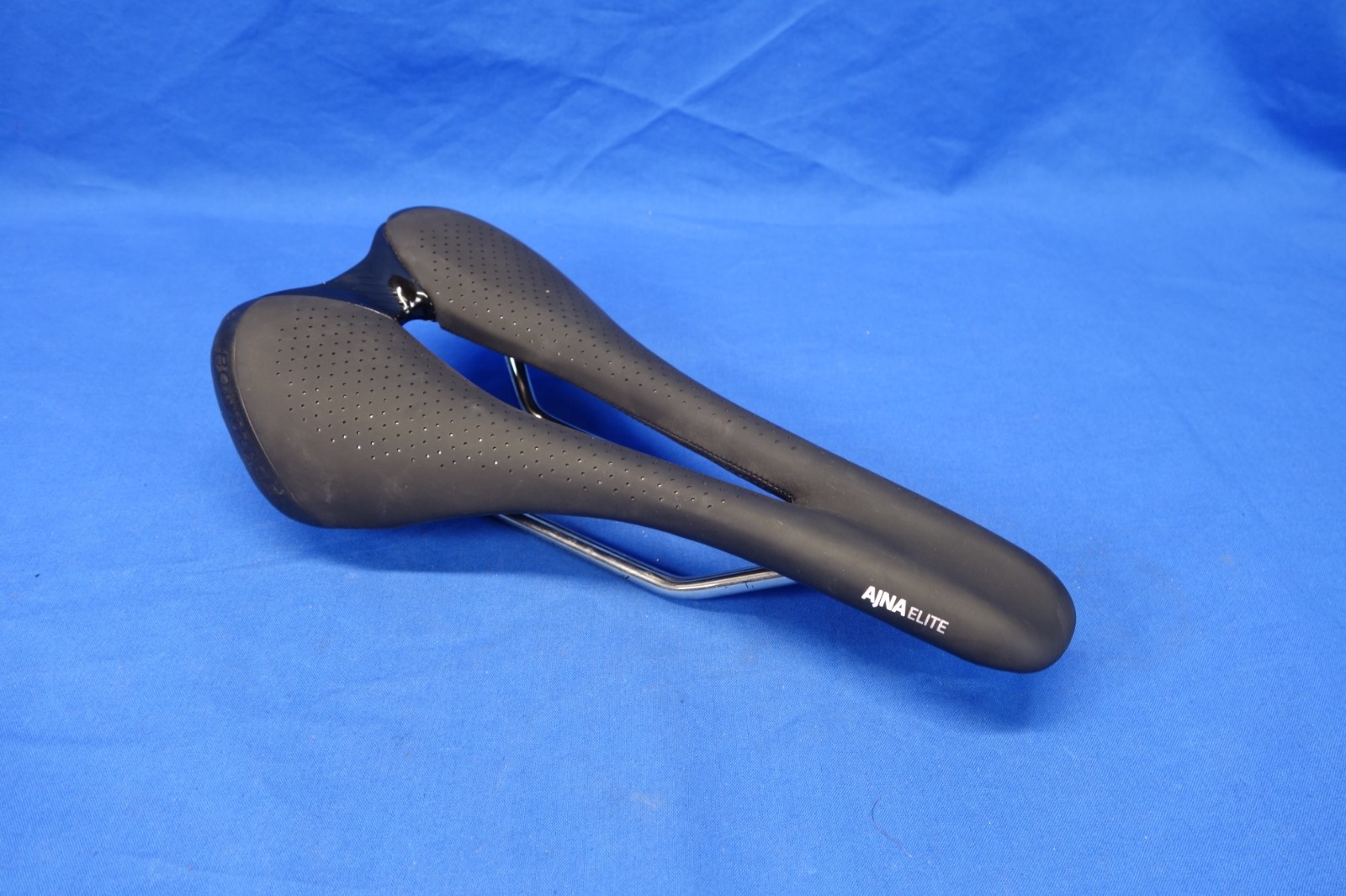 Bontrager Ajna Elite Womens 145mm Width Bike Saddle, Seat, Titanium Ti Rails