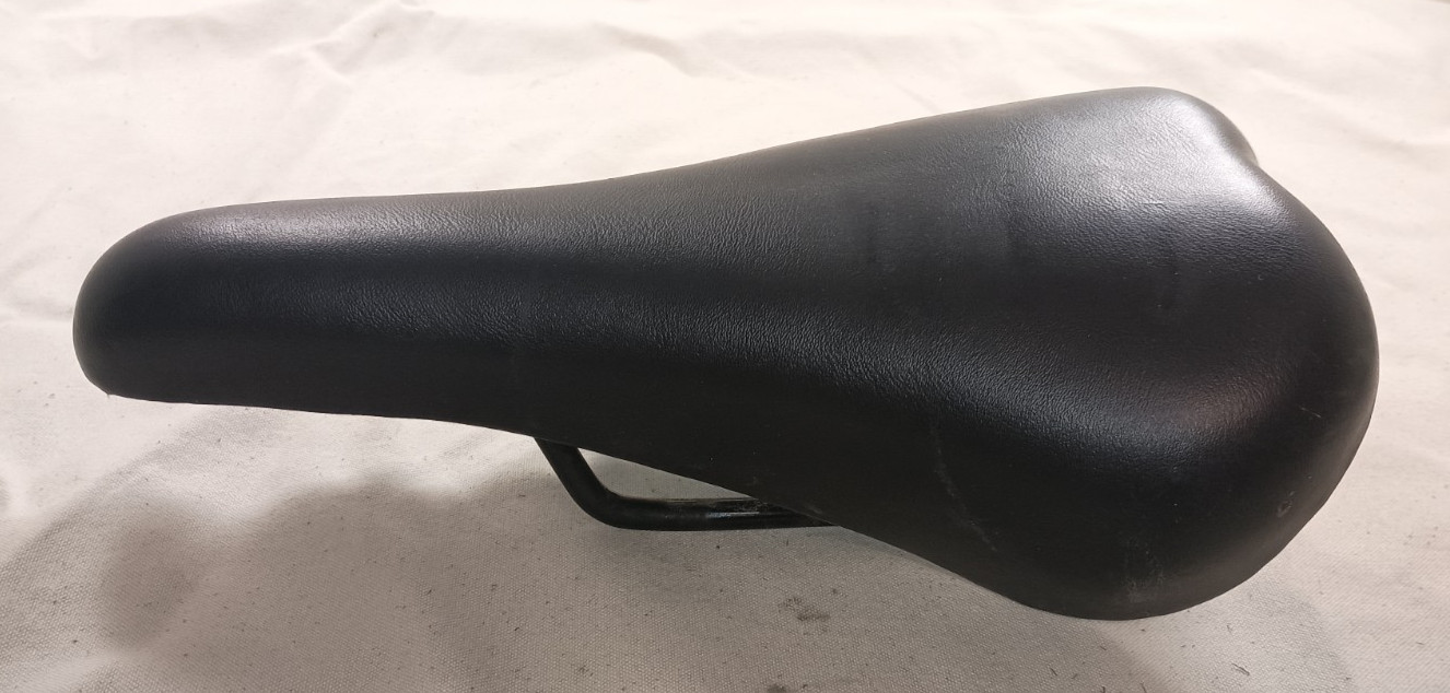 Dynacraft Bicycle Saddle Black 270mm x 145mm – Used, Excellent Condition