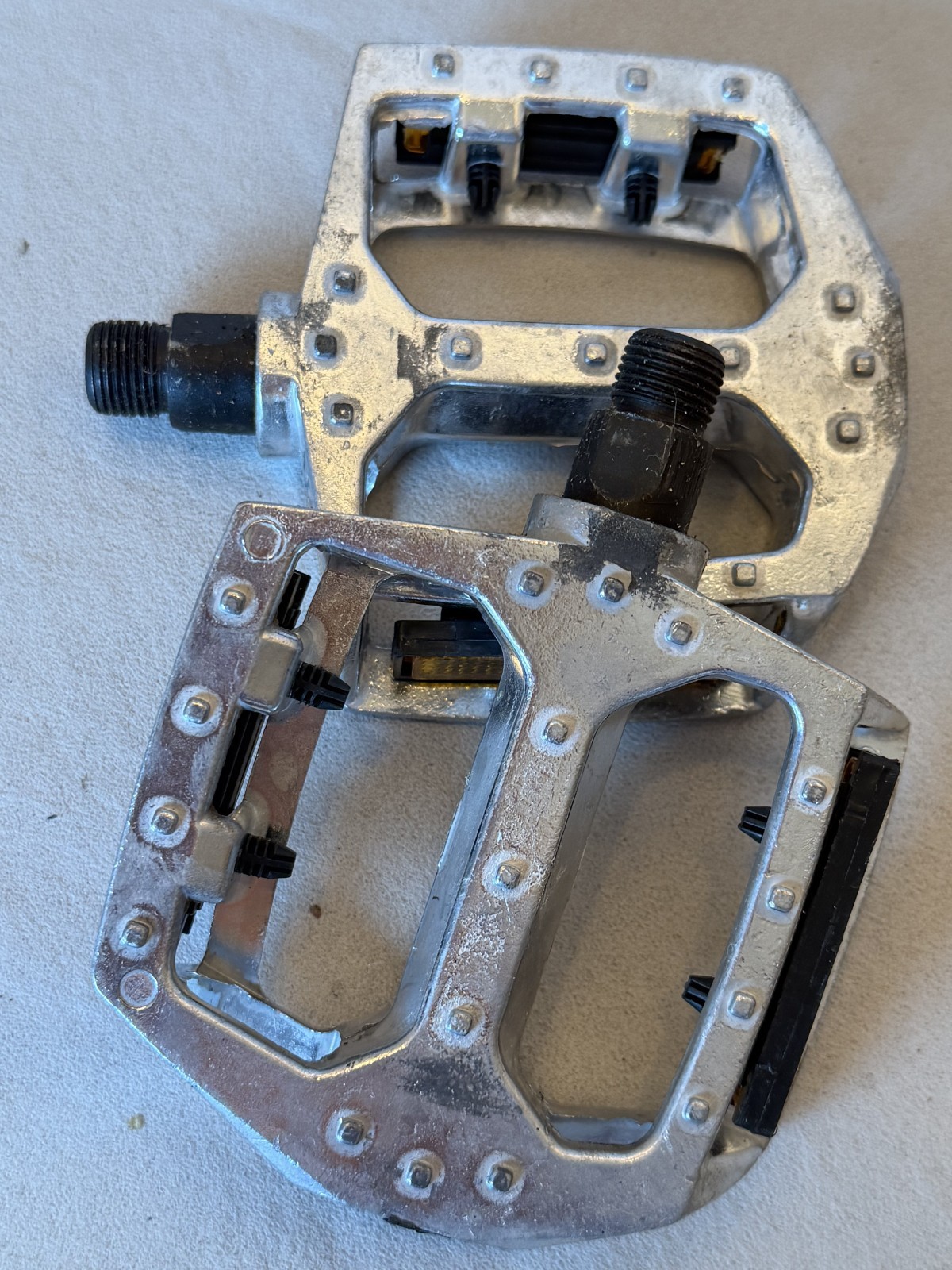 9/16″ BMX Pedals Silver UNBRANDED NEW Aluminum Metal with Reflectors