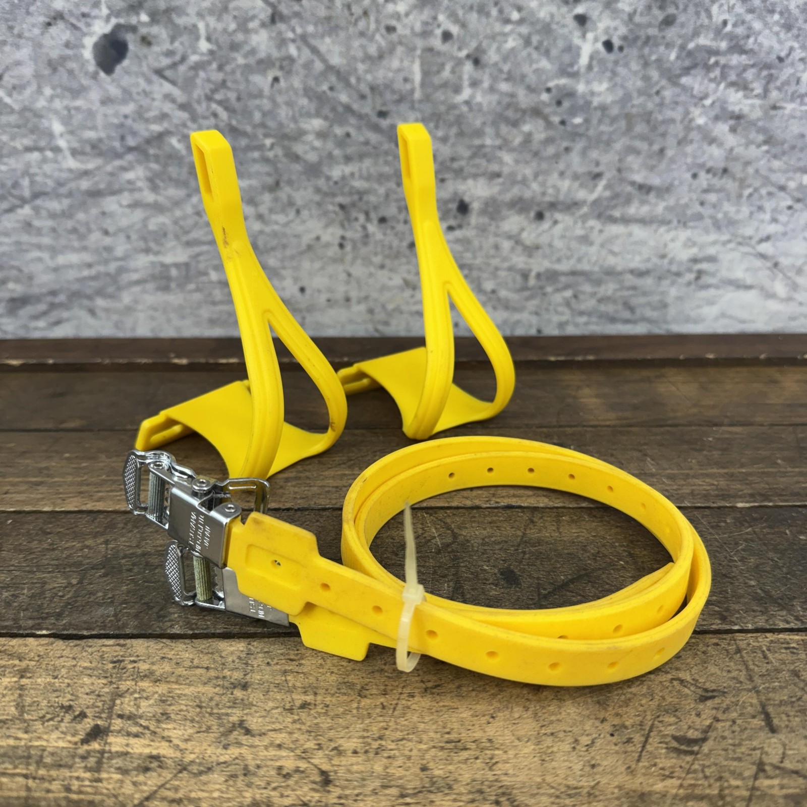 Vintage CatEye Toe Clips Straps Pair Yellow NOS 95g Road Mountain Bike Japan