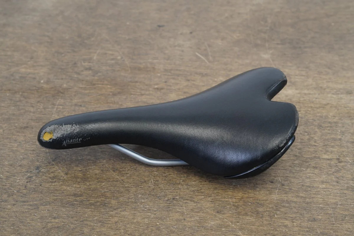 130mm Fizik Aliante Sport Manganese Rail Road Saddle 271g