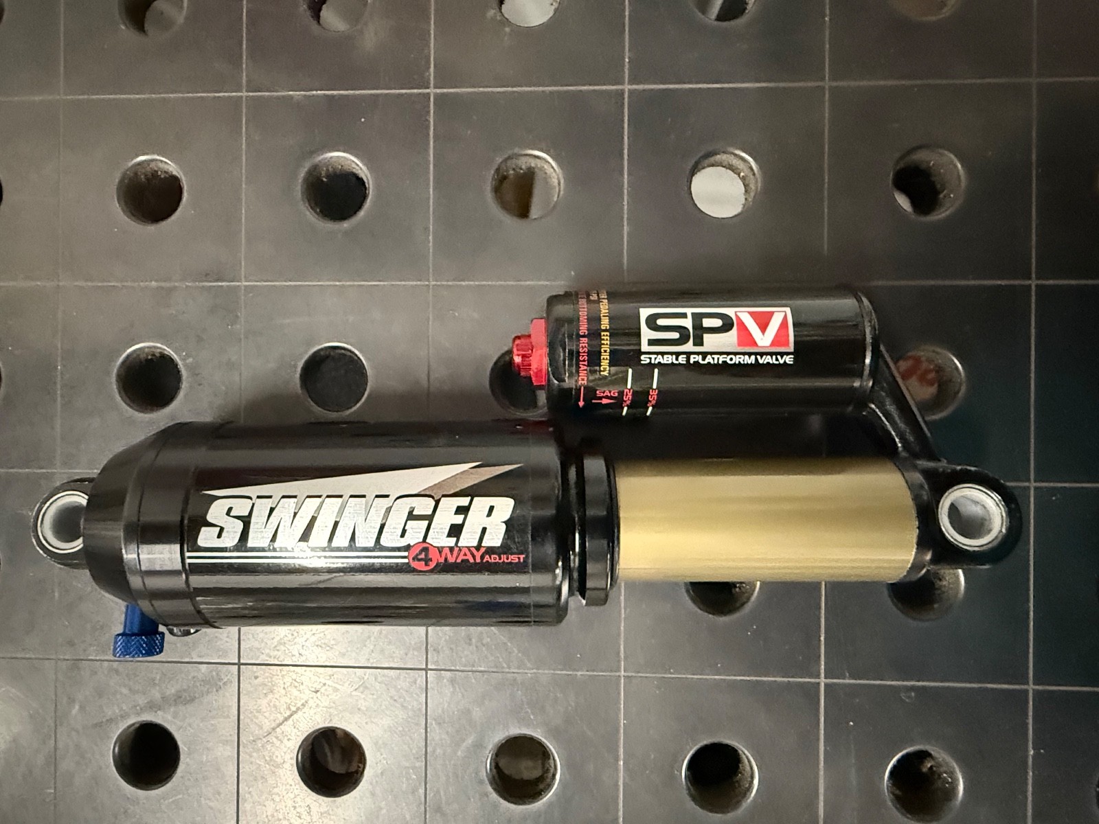 Manitou Swinger 4‑Way Adjust SPV Shock 200mm Eye‑to‑Eye Mountain Rear Suspension