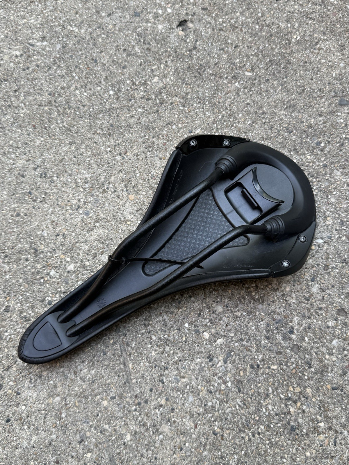 Fizik Aliante Road Bike Saddle Seat EUC – 11″ (280mm) – Handmade in Italy