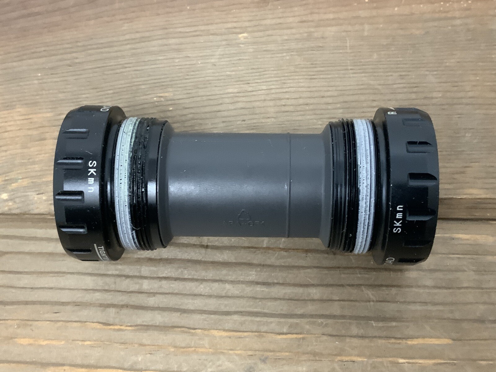 Shimano Ultegra SM-BBR60 Road Bicycle Bottom Bracket Black 68 / English Threaded