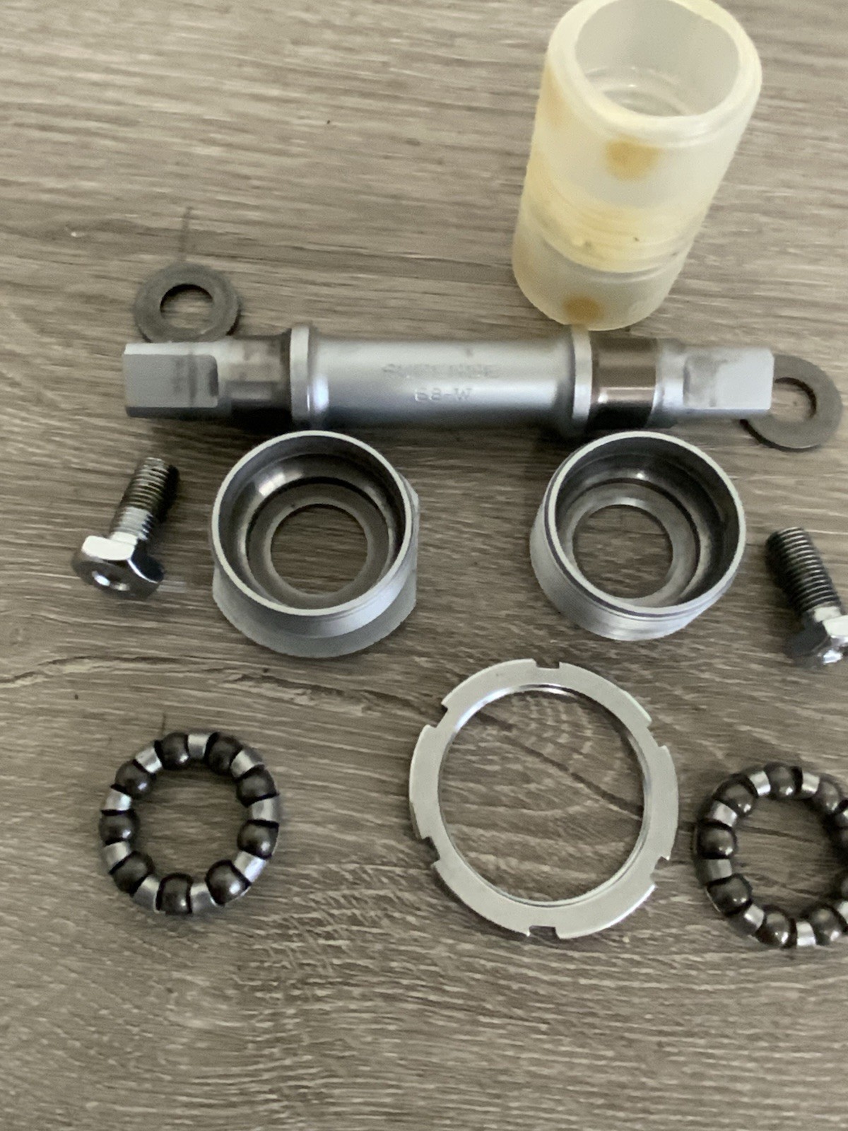 SUNTOUR SUPERBE BOTTOM BRACKET BRITISH THREADED 68-114 MM