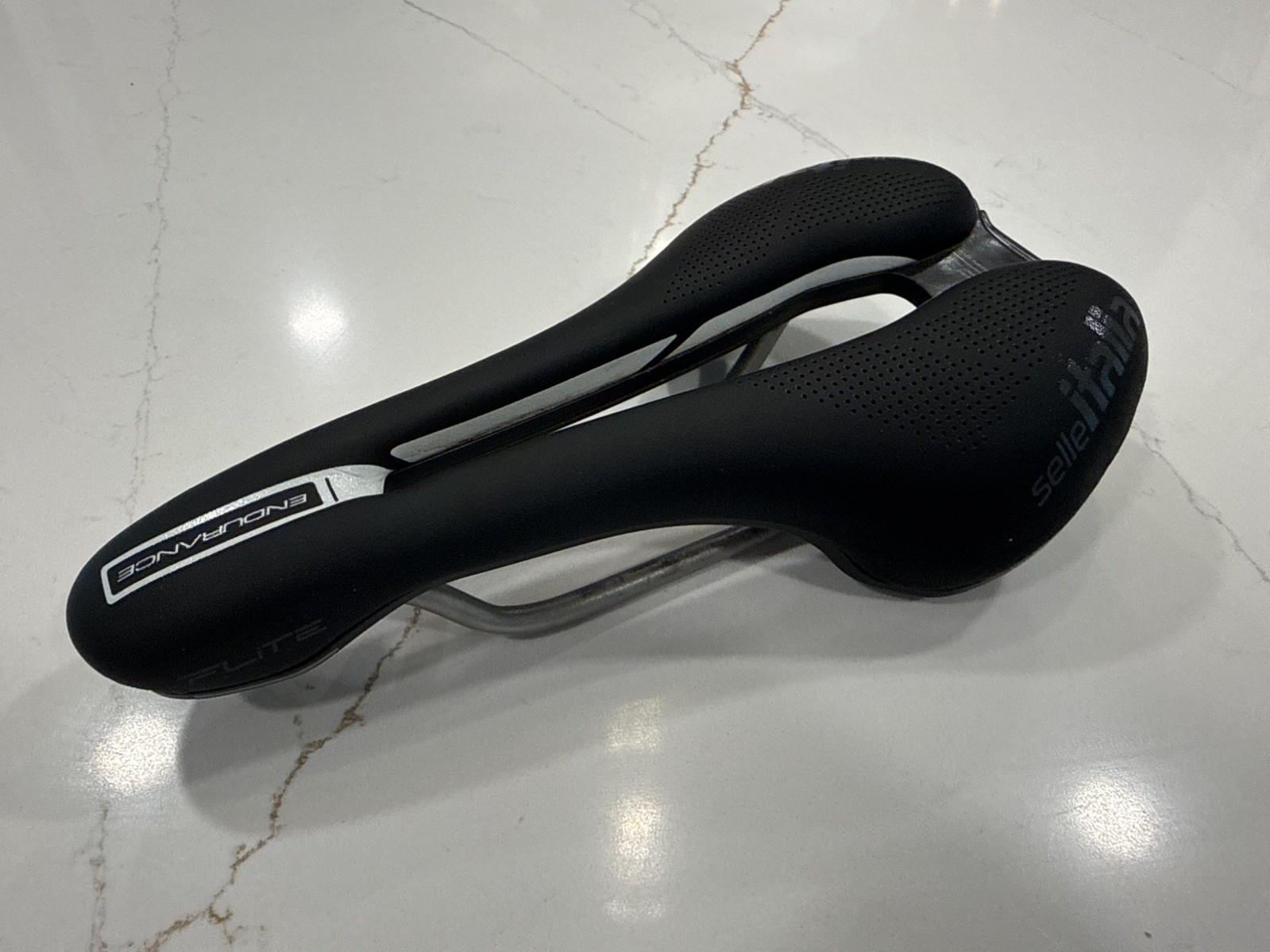 Selle Italia Flite Boost Endurance Ti316 135mm Superflow – excellent condition