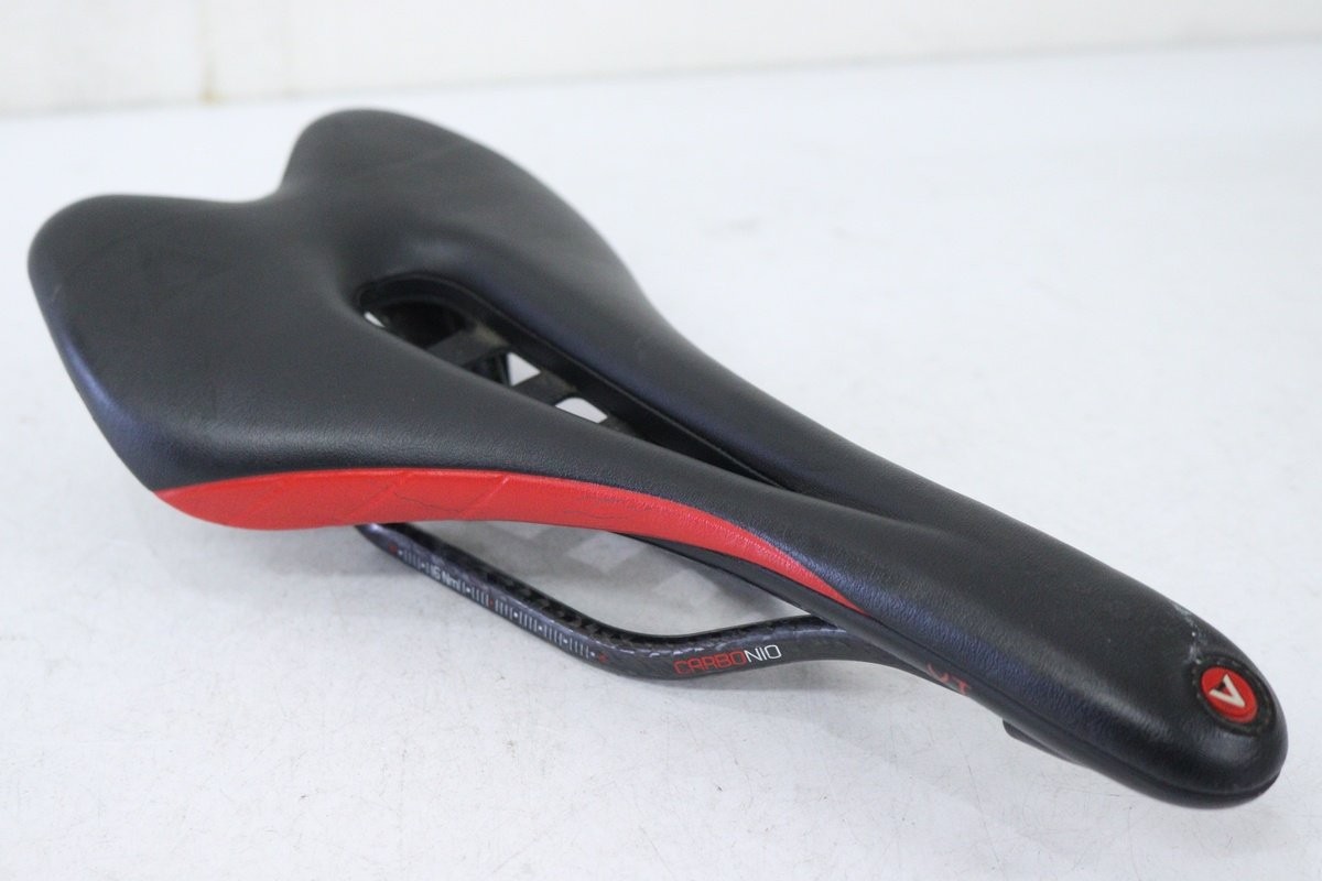 ASTUTE SKYLITE VT Saddle CARBONIO