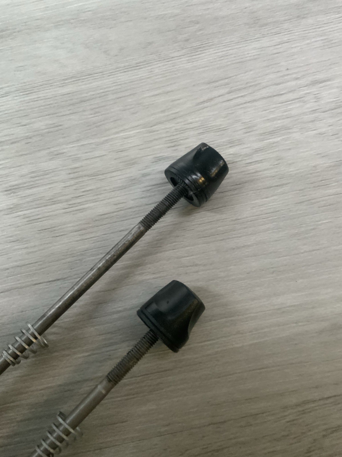 MAVIC KSYRIUM QUICK RELEASE SKEWER SET 100-130 MM SPACING 124 GRAMS