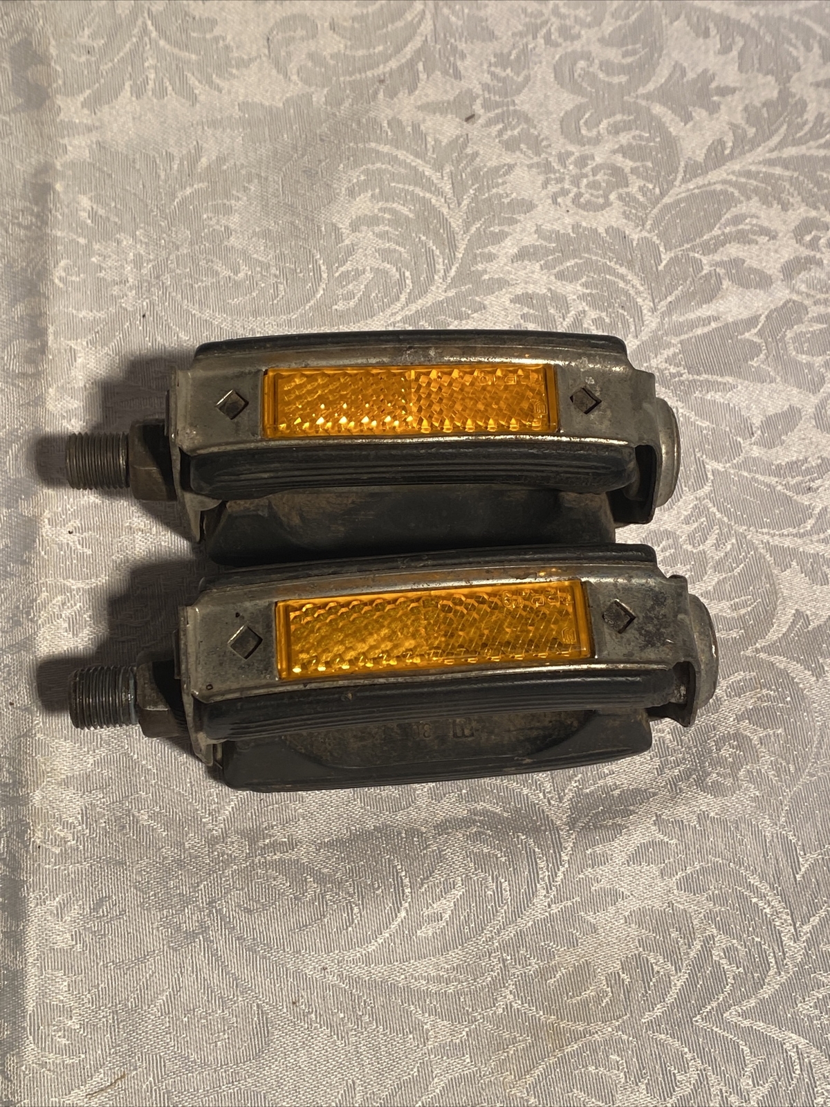 Schwinn approved U 30 black rubber bicycle bow pedals