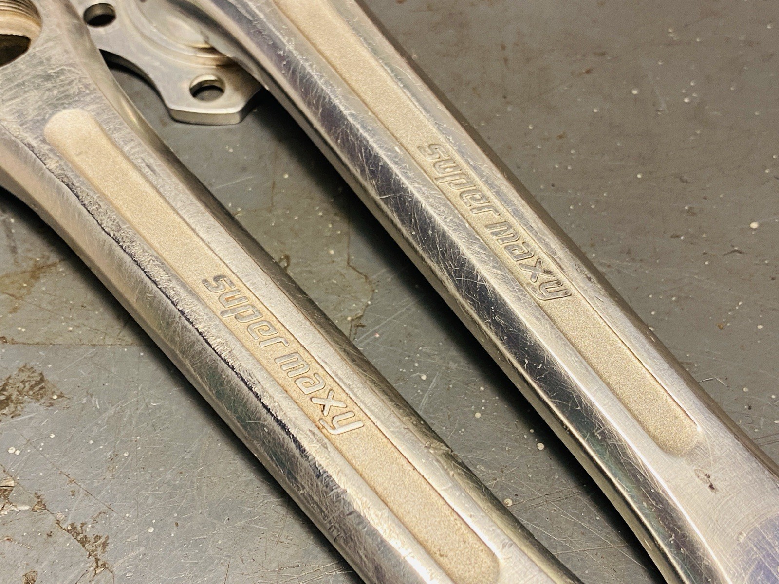 Vintage VGC 1981 Sugino Super Maxy Crankset 165mm 50.4BCD JIS w/ Dust Caps