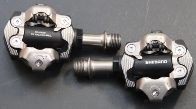 Shimano Deore XT PD-M8100 SPD clipless mountain bike pedals with new cleats