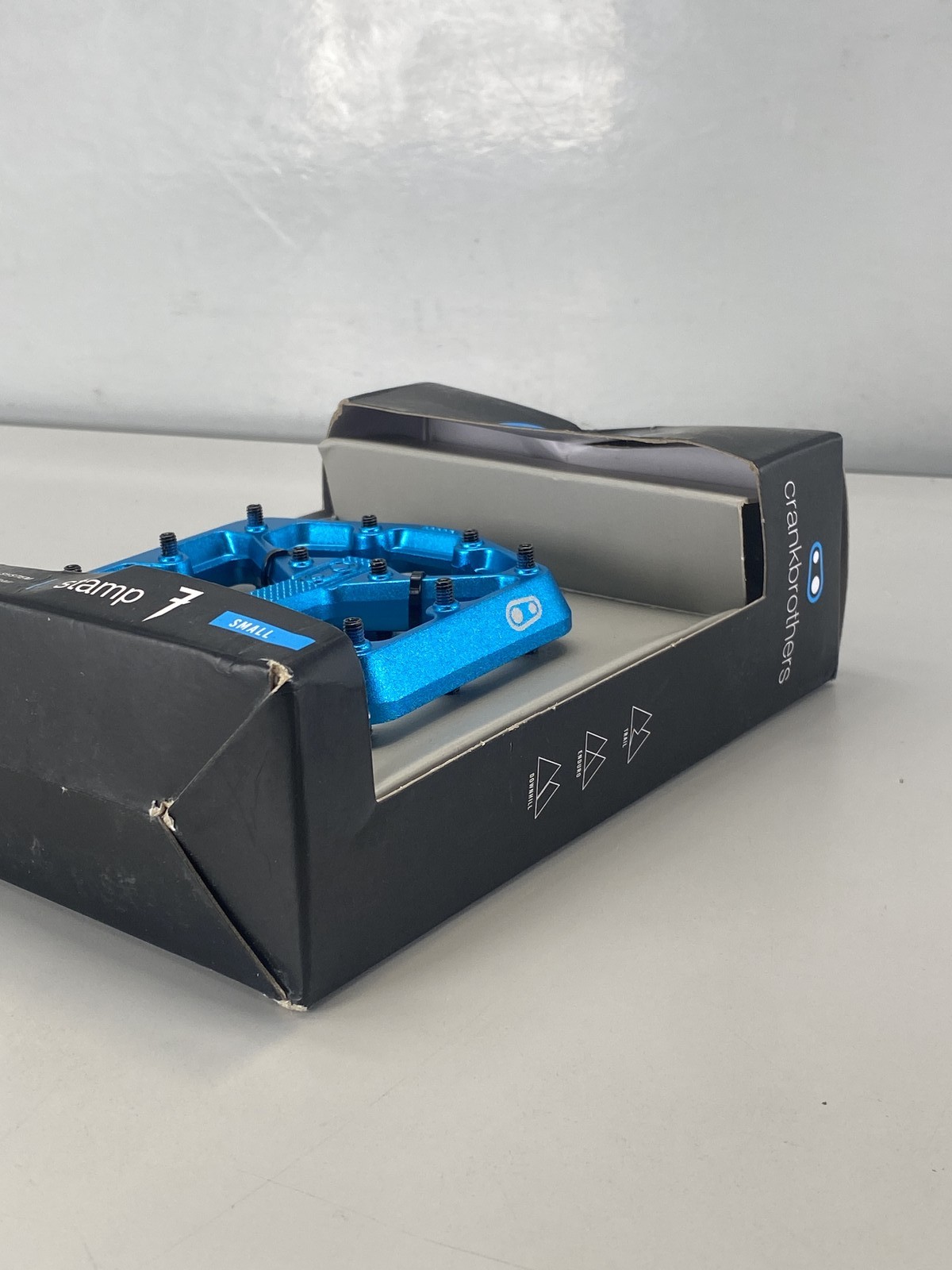 Crankbrothers Stamp 7 Small Alloy Flat Pedals- Blue