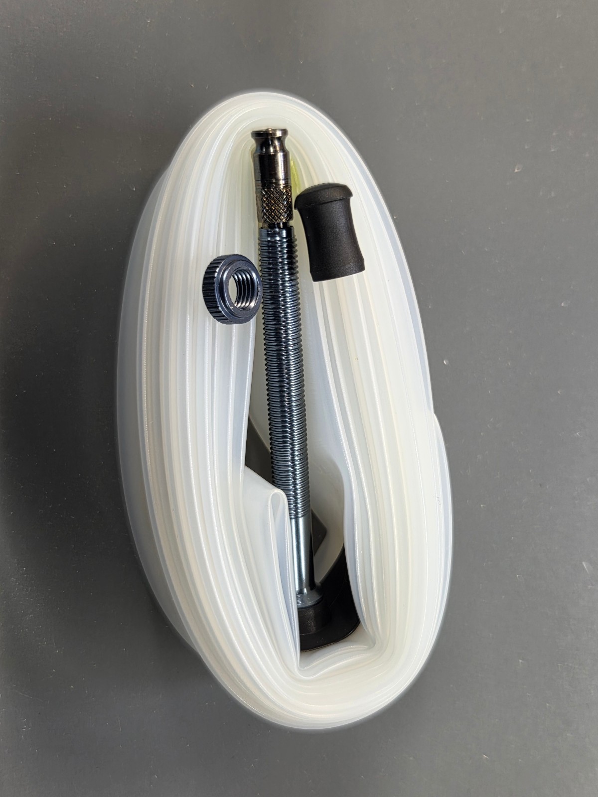SCHWALBE AEROTHAN 28″ (700c) TPU CLIK Valve 60 mm 23-32/622 Threaded Metal Stem