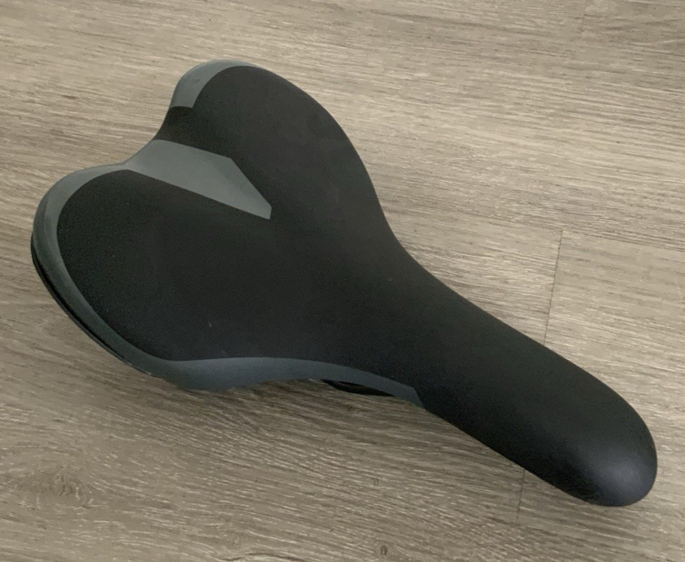 DDK ROAD BIKE SADDLE RACING COMFORT 152 MM X 265 MM BLACK 326 GRAMS