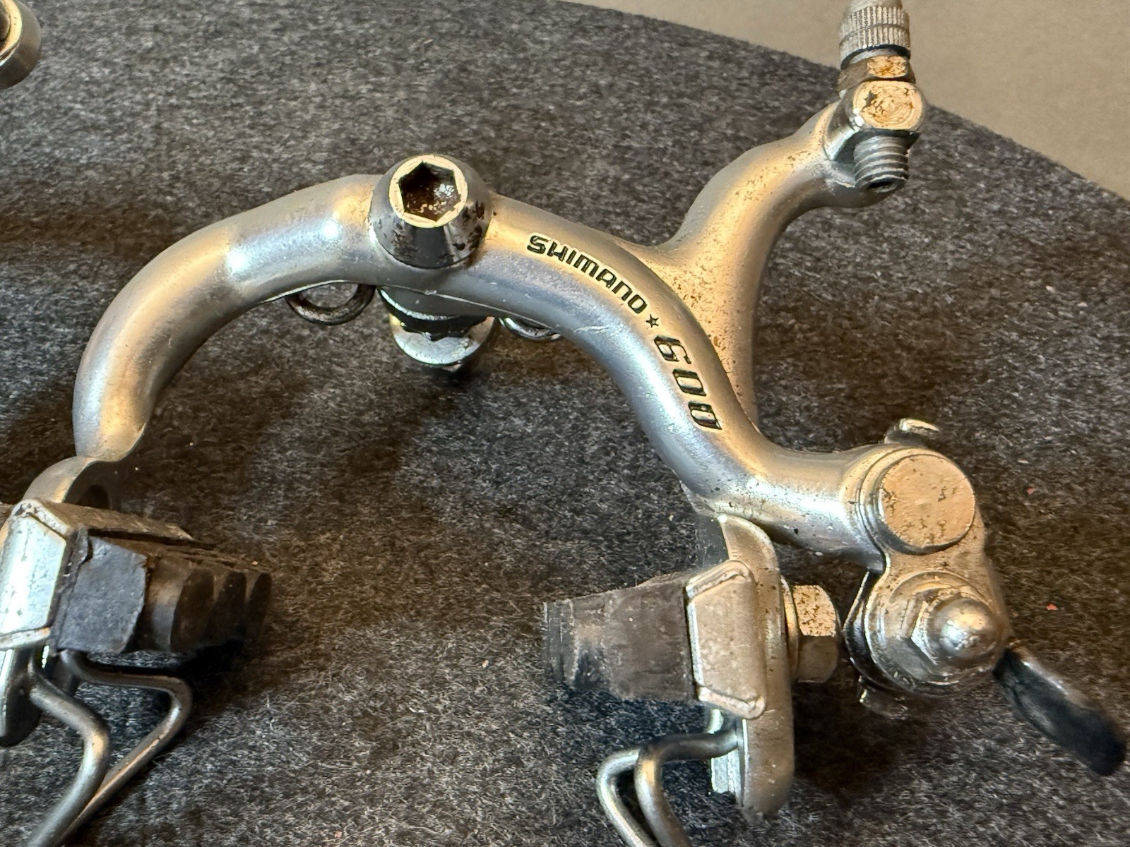Vintage Shimano 600 Arabesque Brake Caliper Set Front & Rear Silver