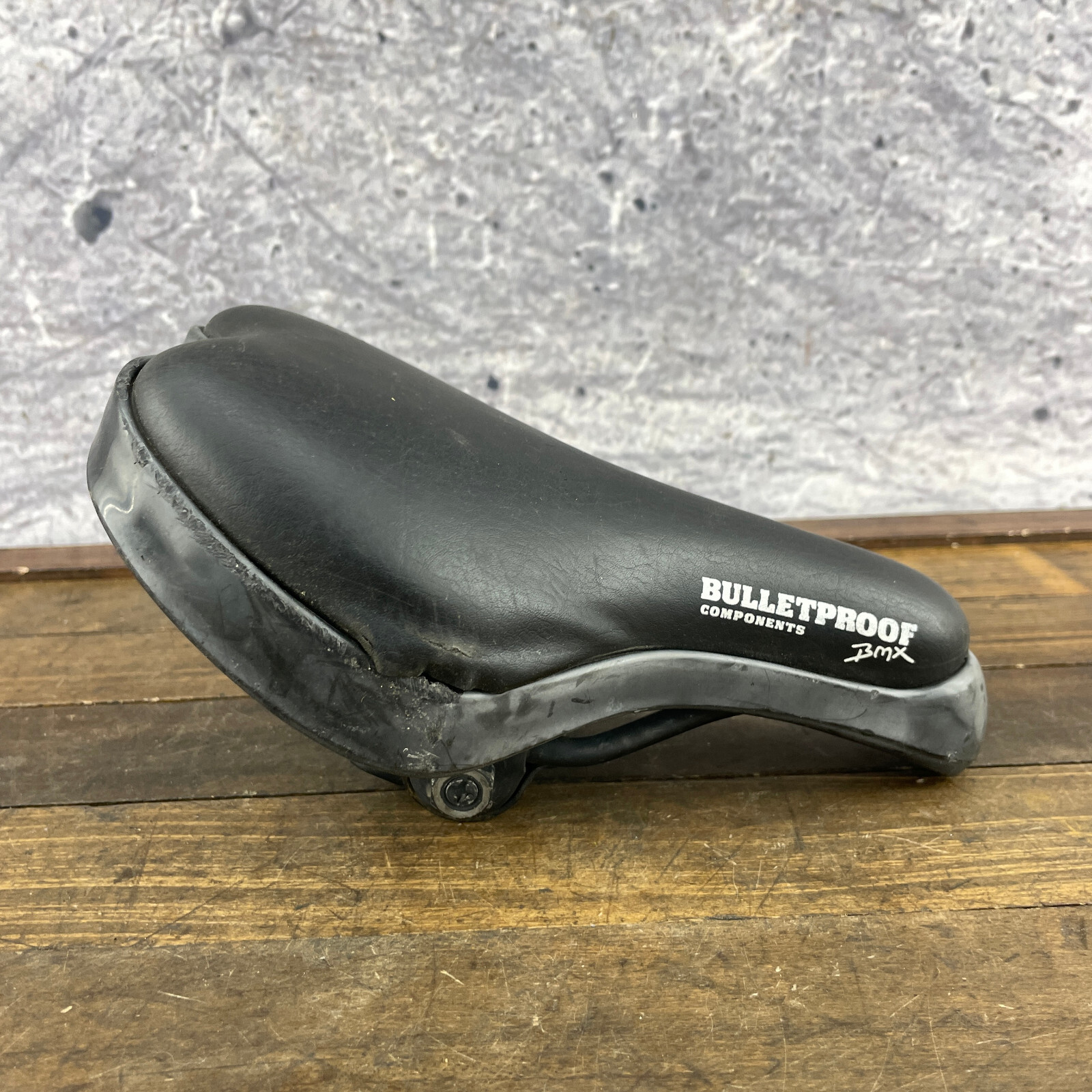 Bulletproof BMX Seat Padded Saddle Drop Mid School Black Viscount 2994 Loose