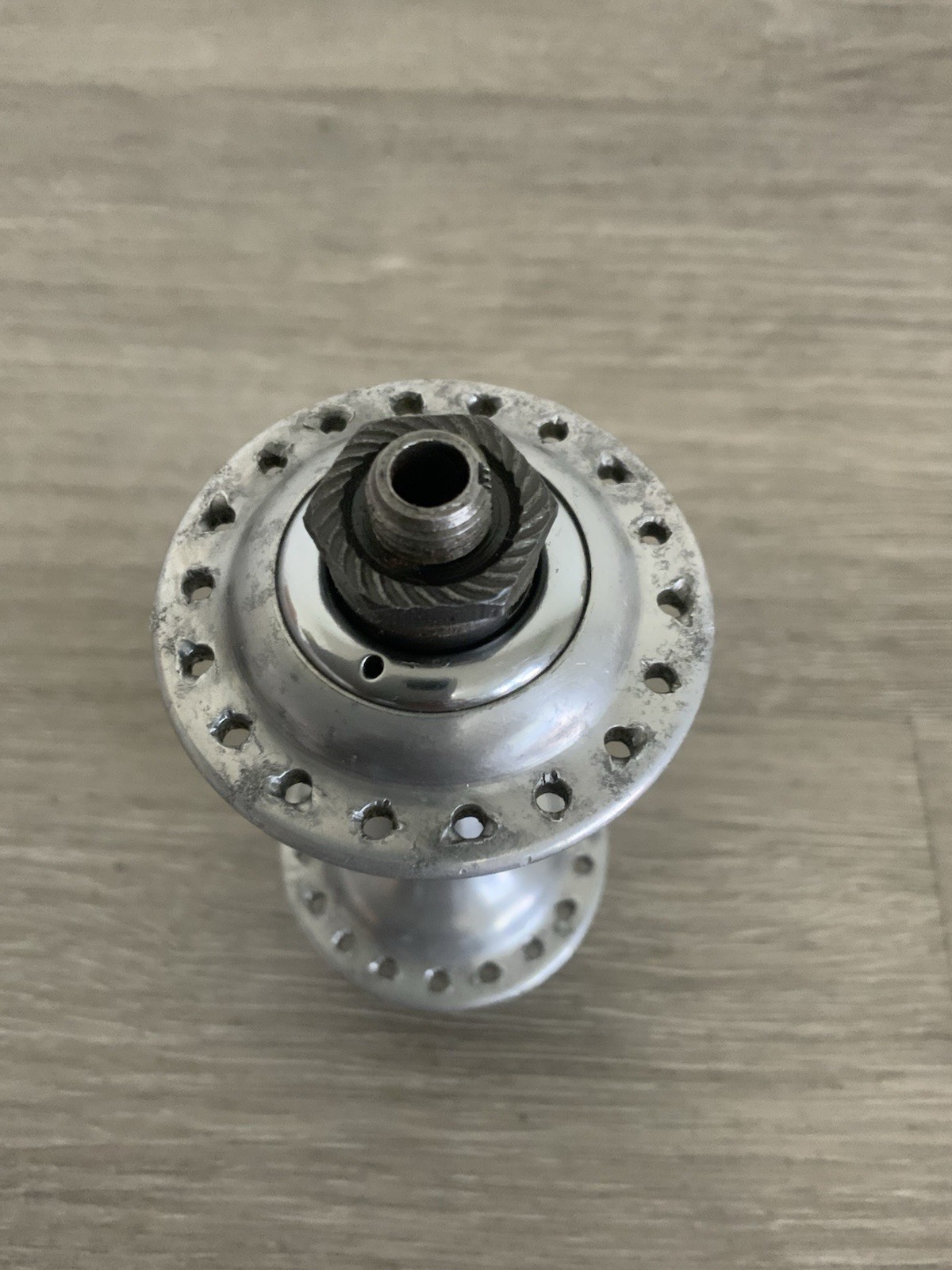 CAMPAGNOLO RECORD FRONT HUB 36 HOLE 100 MM SPACING