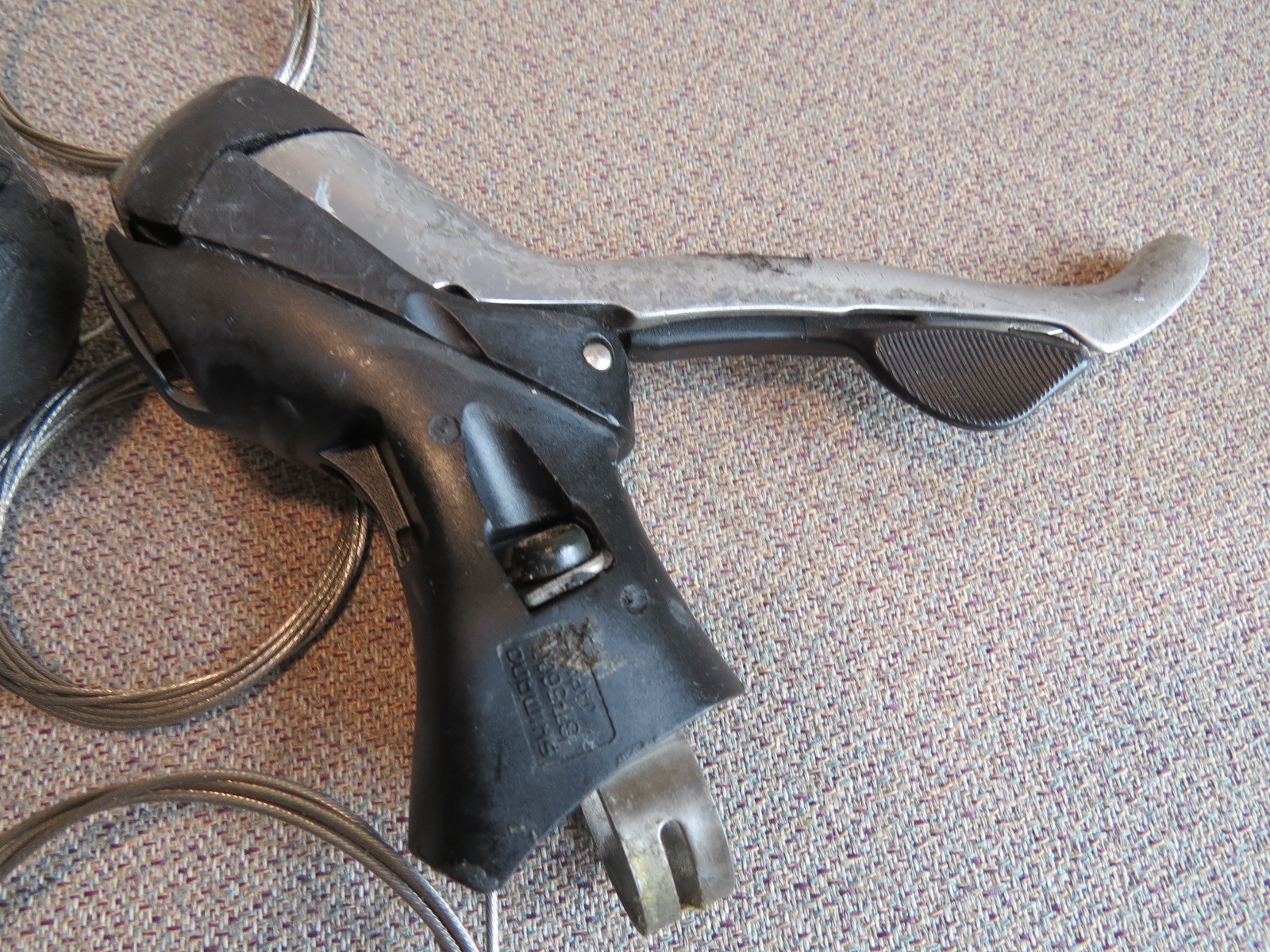 An Excellent- And Ugly – 3×10-Spd Shimano Sora Shifting Brake Lever Set + Cables