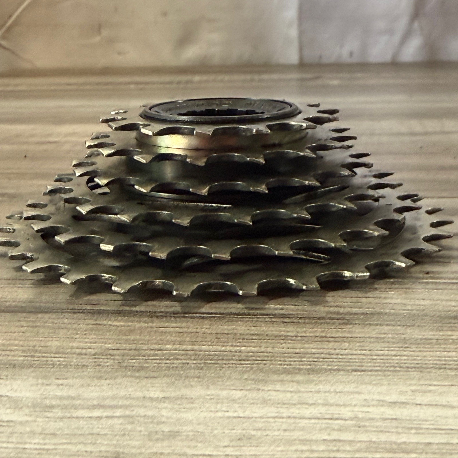 Shimano 600 MF-6208 6 Speed Freewheel 14-28 English Thread LOW MILES