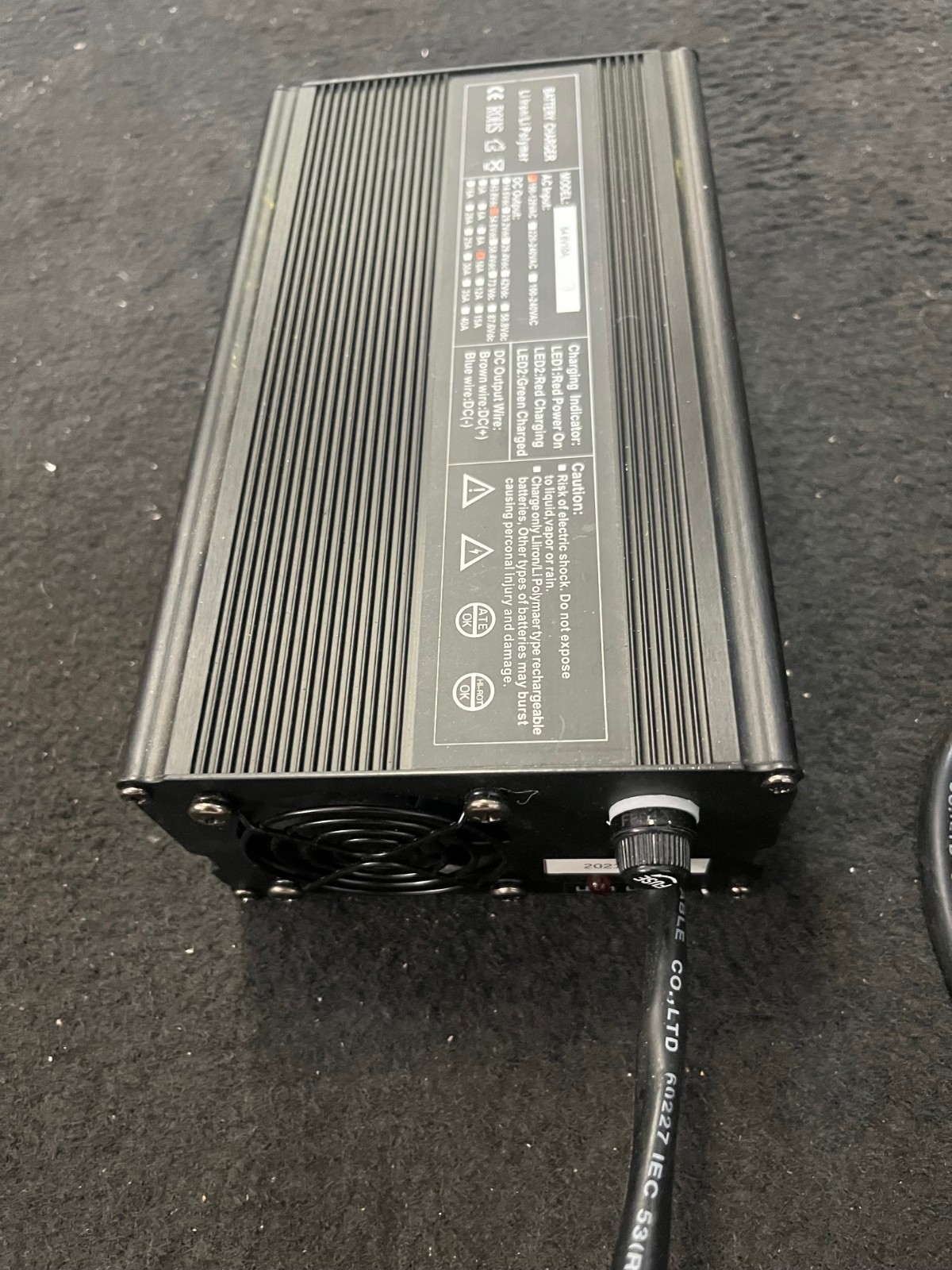 48V Smart Charger, 10A – li-Ion with Fan and Anderson Plugs