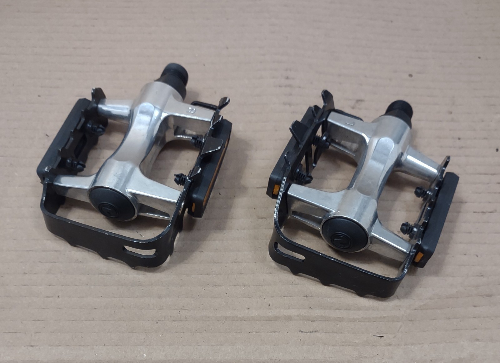 Vintage Old Bike Bicycle Mountain Pedals 9/16″
