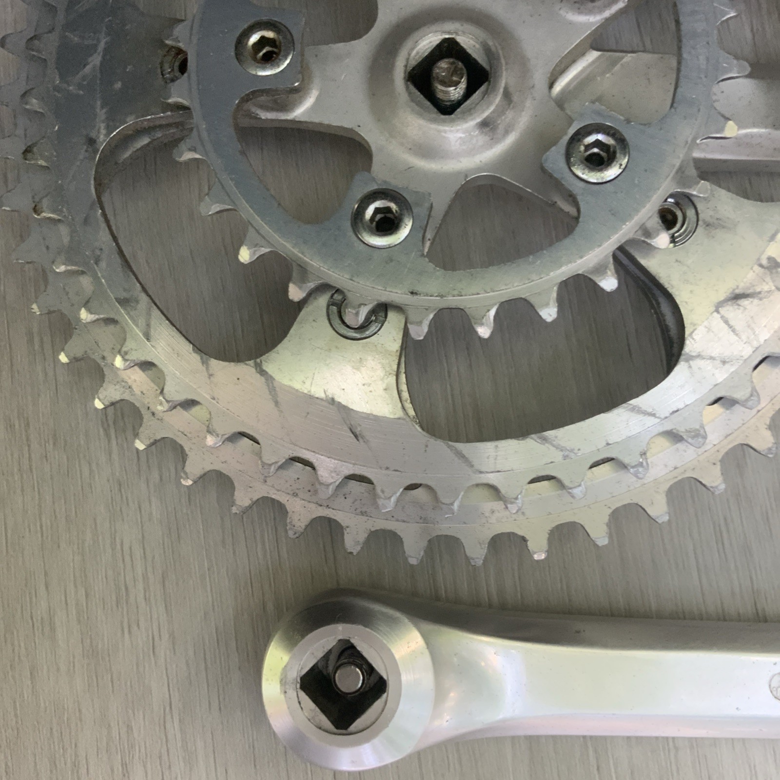 SHIMANO ULTEGRA CRANKSET DOUBLE 6500 53-39 TOOTH 172.5 MM ARMS