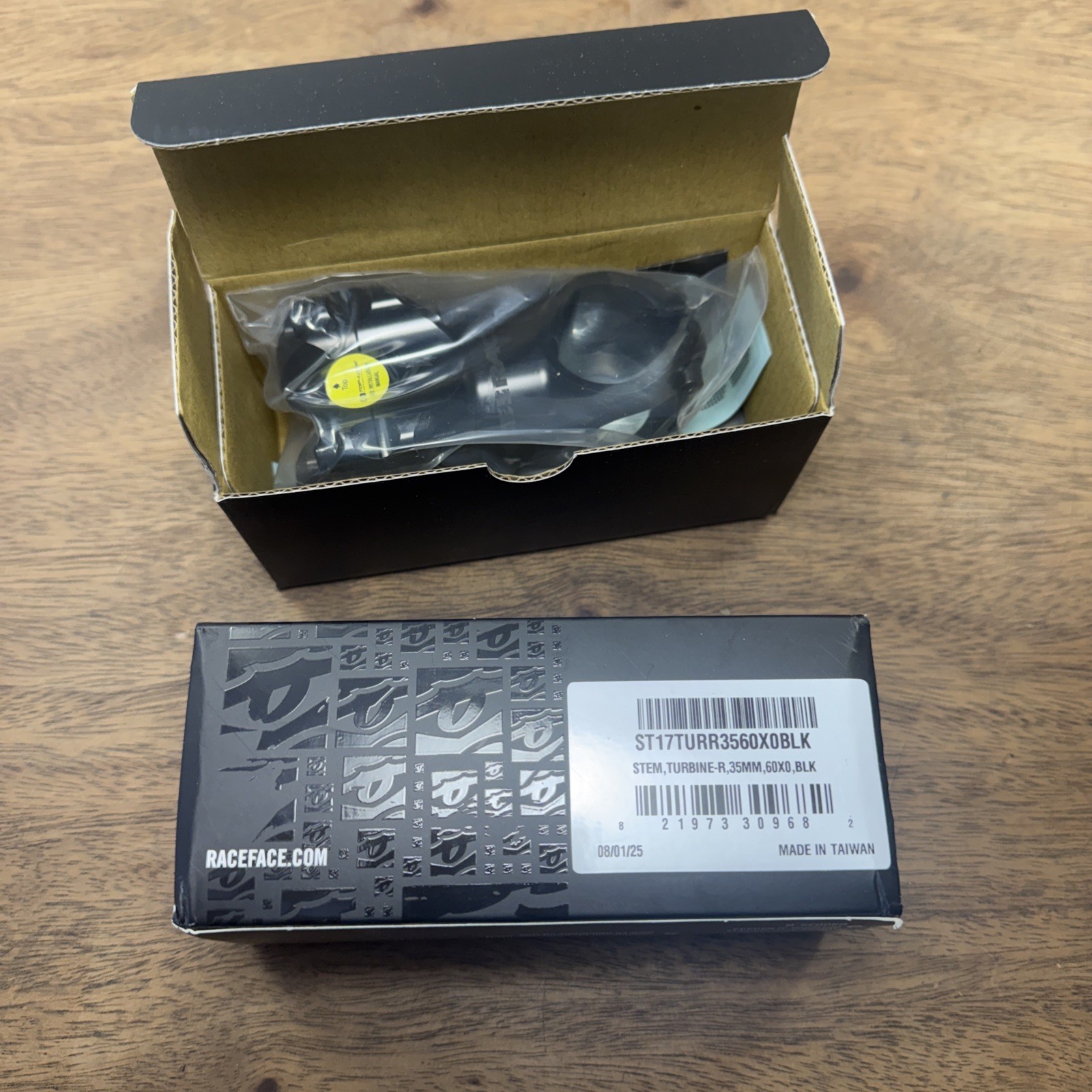 RaceFace Turbine R 35 Stem 60mm +/-0 1 1/8″ 35mm Clamp Black