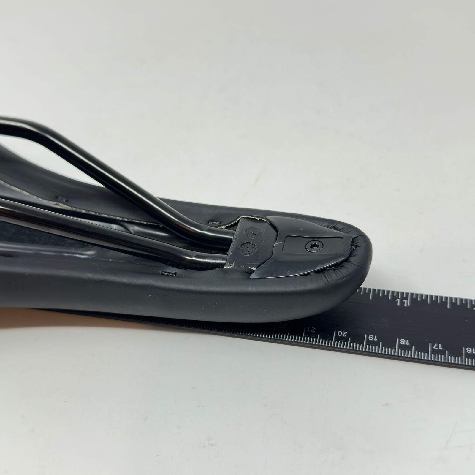 WTB Volt Bike Saddle Comfort Mountain Road Seat 142 mm Wide 320g Steel Rails