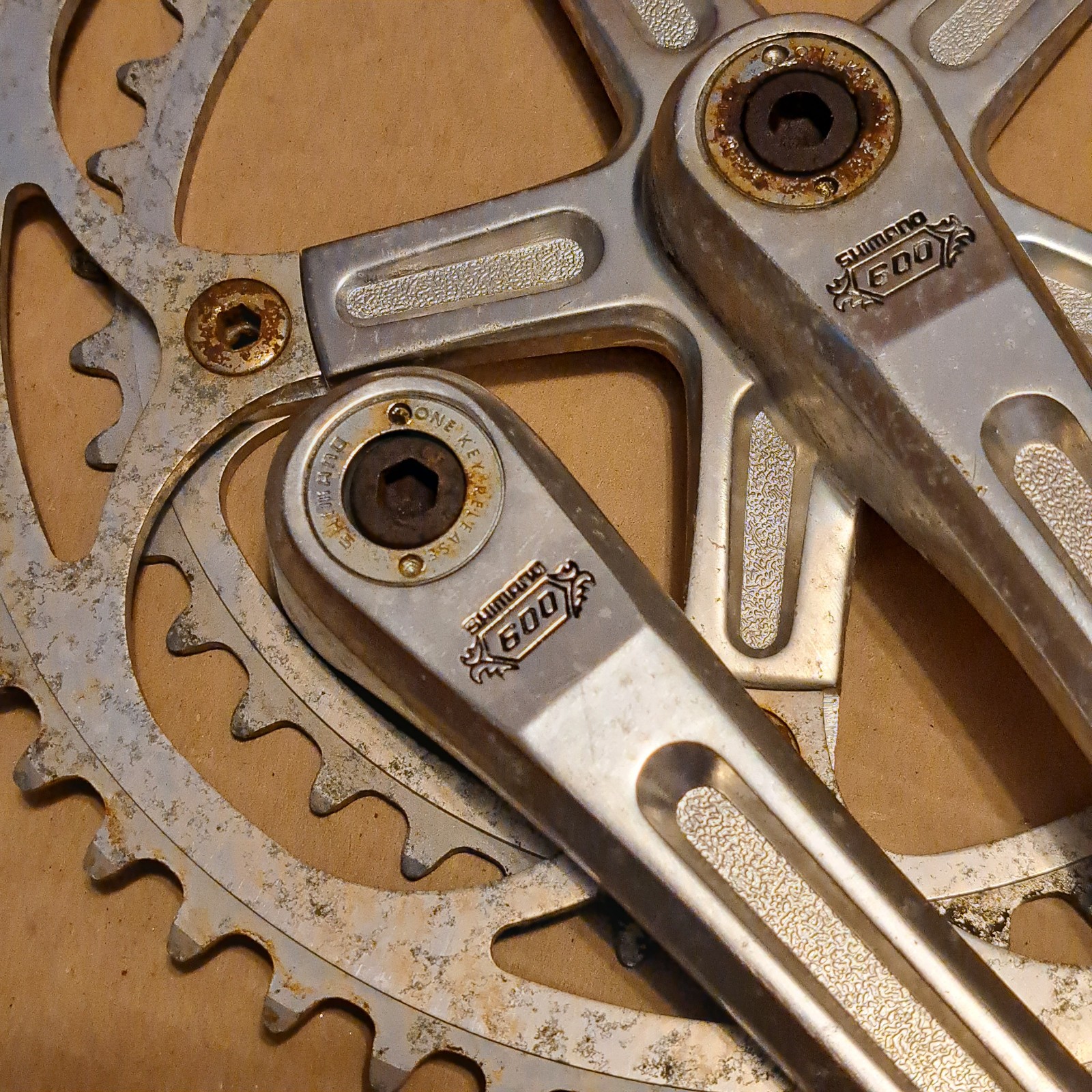 SHIMANO 600 ARABESQUE CRANKSET CRANK SET 170mm 42T 52T 52 42 ONE-KEY-RELEASE
