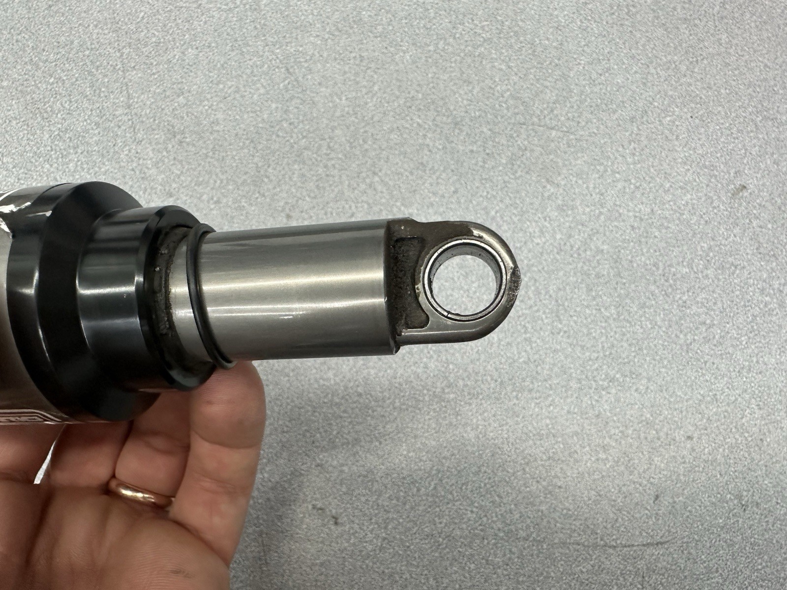 Rockshox Ario Rear Air Shock 6.5” Eye To eye, Lockout And Preload – 165mm