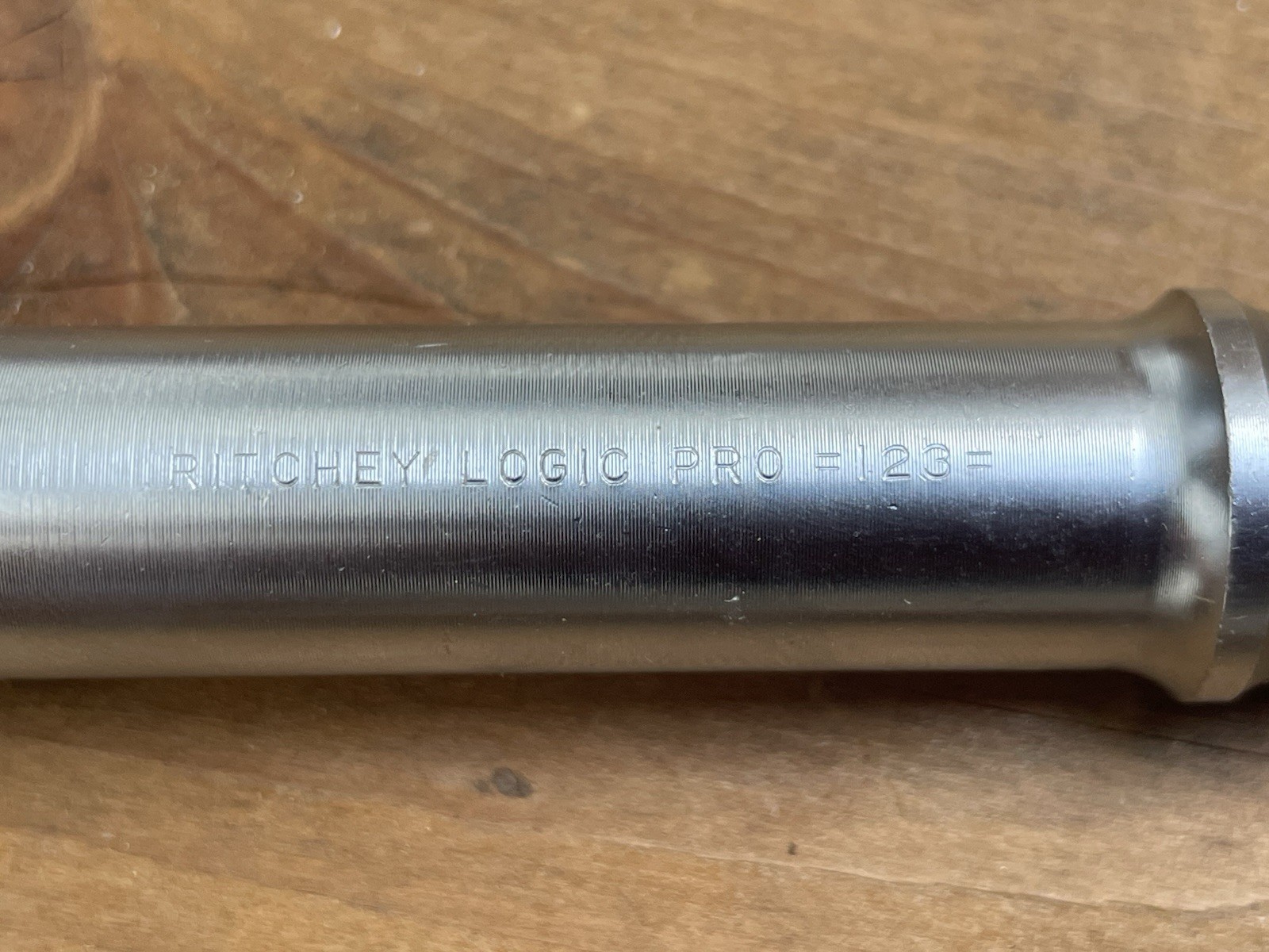 VINTAGE RITCHEY LOGIC PRO 123 SQUARE SPINDLE THREADS BEARINGS 1.37x24T