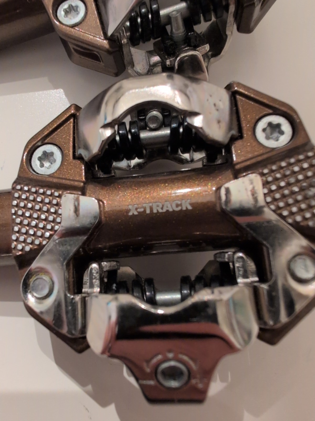 LOOK X-Track Pedals – Dual Sided Clipless, Aluminum, 9/16″, Gravel Edition