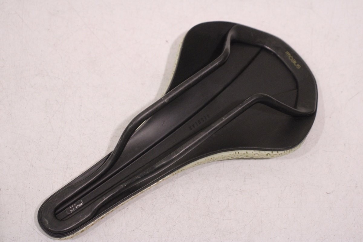 fi’zi:k ANTARES VERSUS EVO 00 ADAPTIVE Saddle 139mm Carbon Rails 3D 159g Used