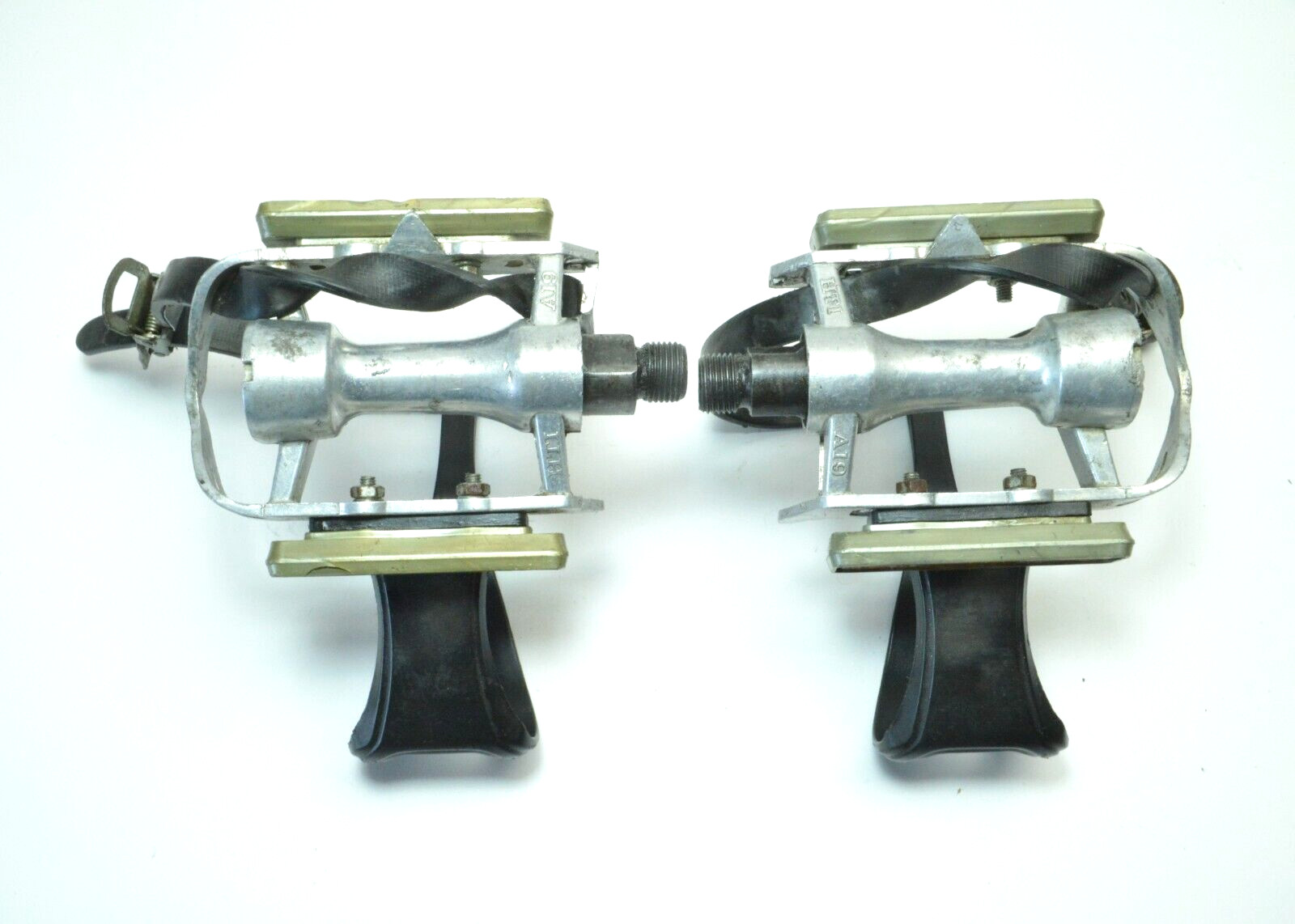 VINTAGE HTI A19 ROAD BICYCLE FORGED ALLOY QUILL PEDALS AND CLIPS 9/16 X 20 TPI