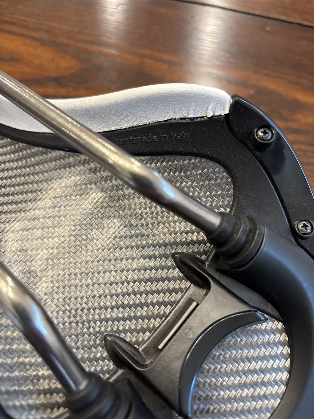 Fizik Fi’zi:k Aliante R3 Carbon Kium Rail Road Bike Saddle 140mm – Excellent