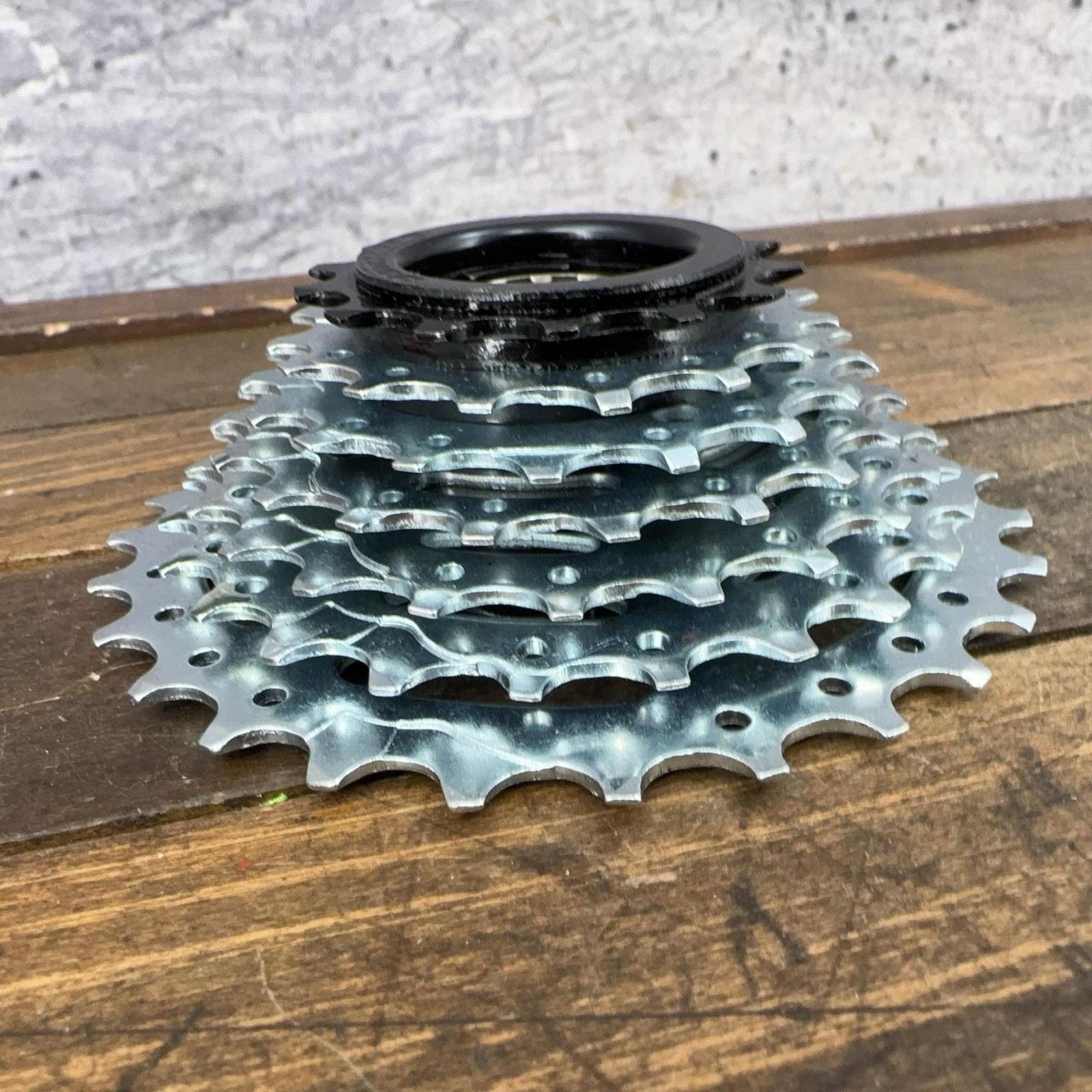 SunRace Freewheel 7 Speed 14-28T 28T Silver Steel Threaded Bike New Open Box