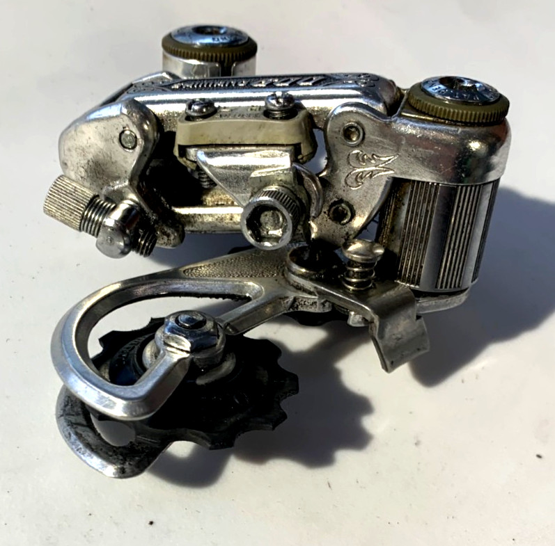 Vintage SHIMANO 600 ARABESQUE Short Cage Rear Derailleur 6 Speed Nice
